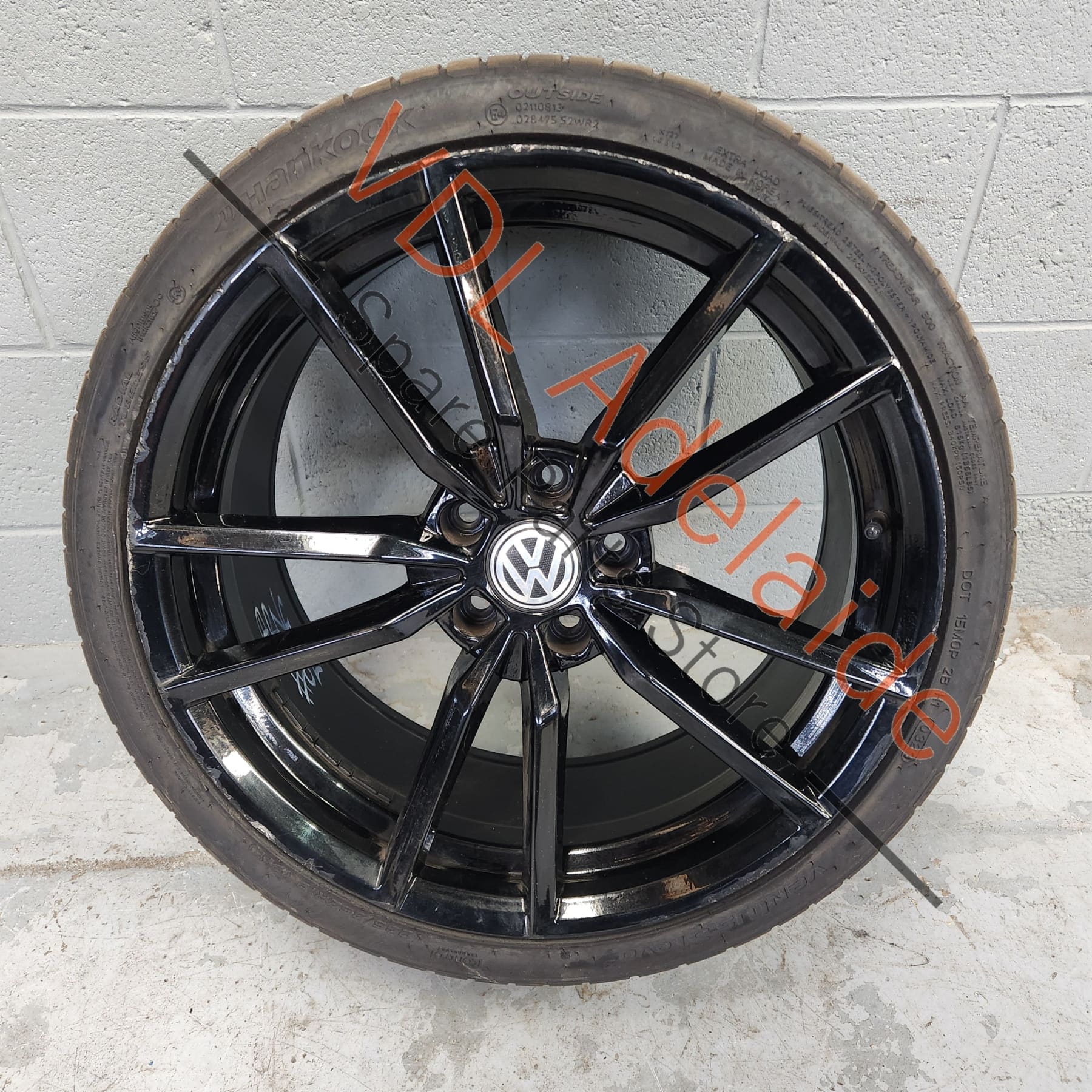 VW Golf 19in Pretoria style alloy wheel Straight & free of cracks 19x8.5 ET 45 #02