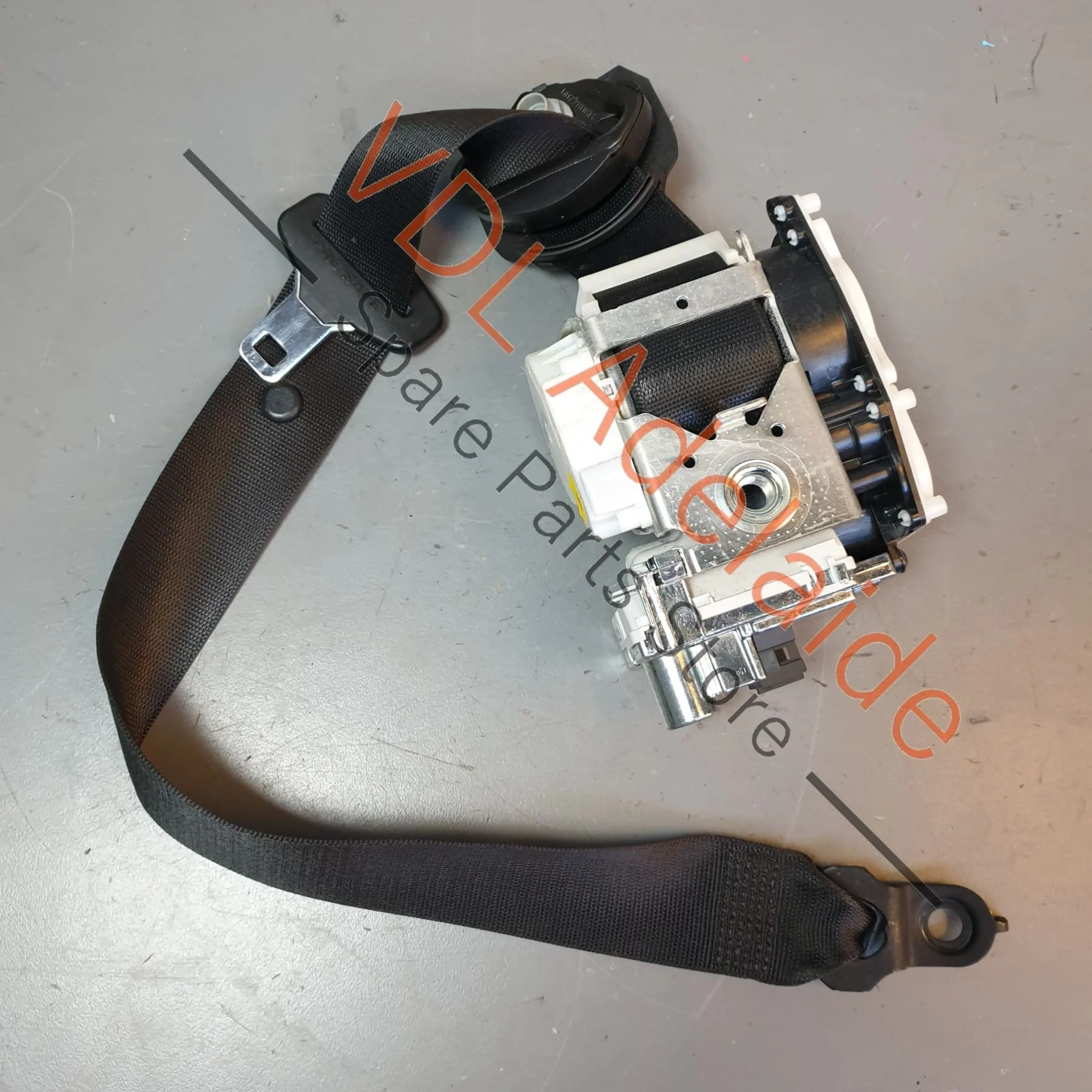 Mercedes W164 Front Left Seatbelt A2518605786