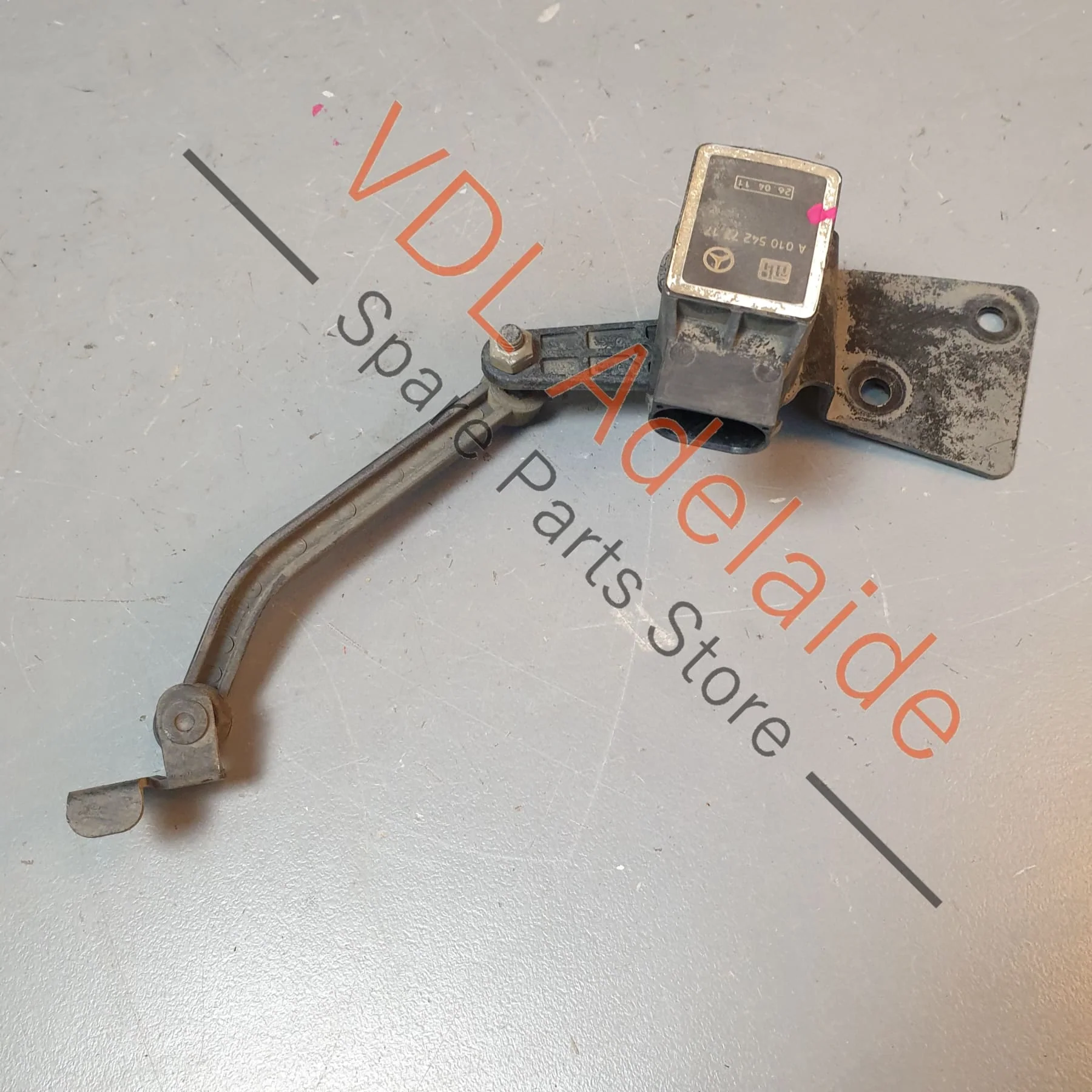 Mercedes A1643200832 A0105427717 Suspension Level Sensor & Rod Front Right body level sensor ML W164 GL X164