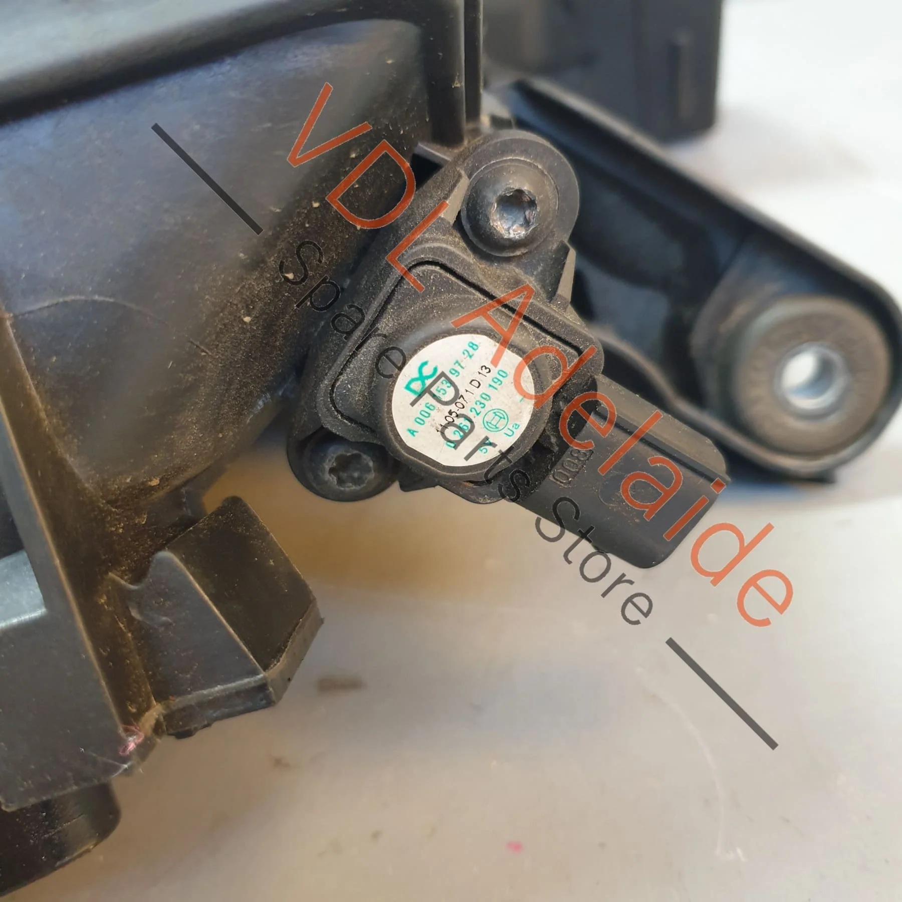 Mercedes GL ML W164 Air Filter Box A0061539728 - Image 6