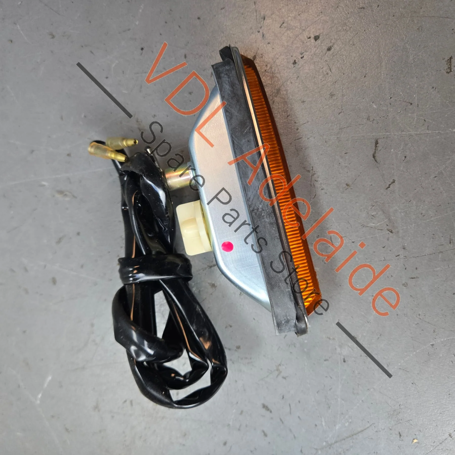 NOS Genuine Datsun 510 1600 Bluebird Front Fender Indicator Assembly New Never Fitted - Image 3
