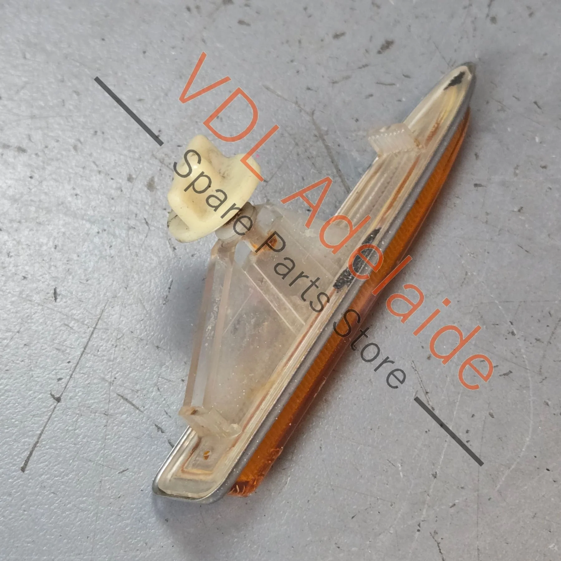 Datsun 1600 510 Front Fender Indicator Lens Suit Left or Right #01 - Image 4