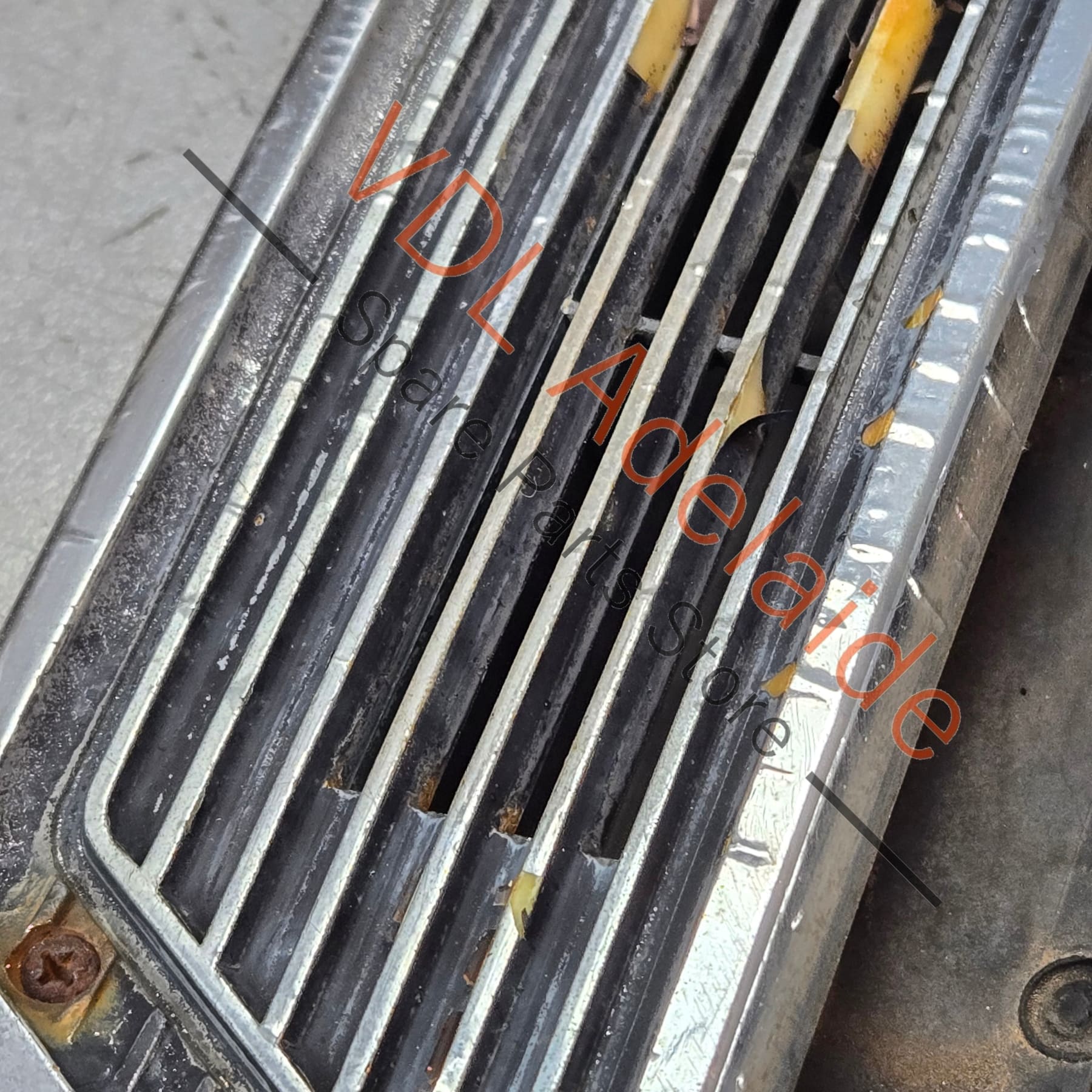 Datsun 1600 510 Rear C-Pillar Exterior Vents Pair - Image 4