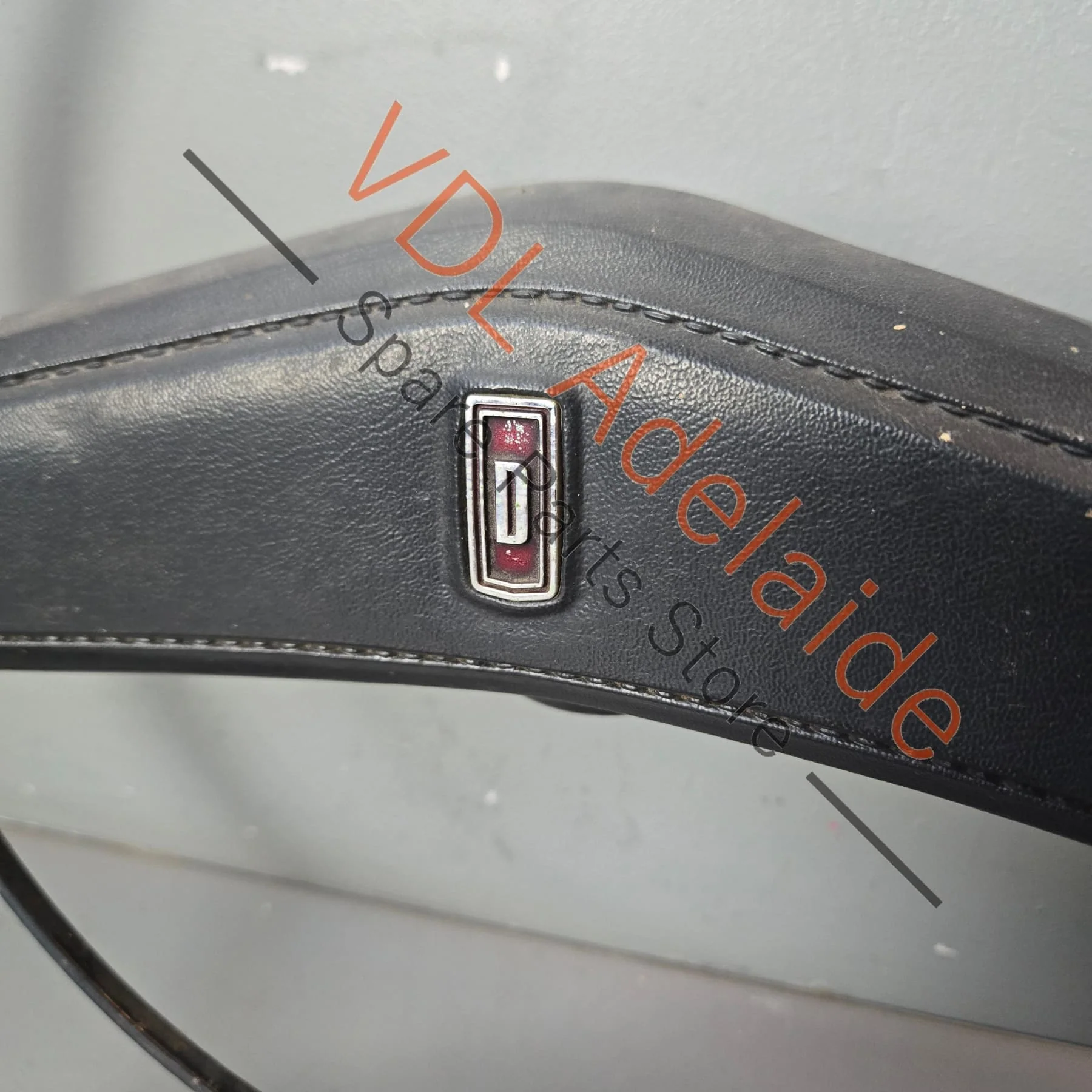 Datsun 1600 510 Original Steering Wheel Complete with Horn Pad Ring Button 48420-A0800 D8400-A1100 - Image 3