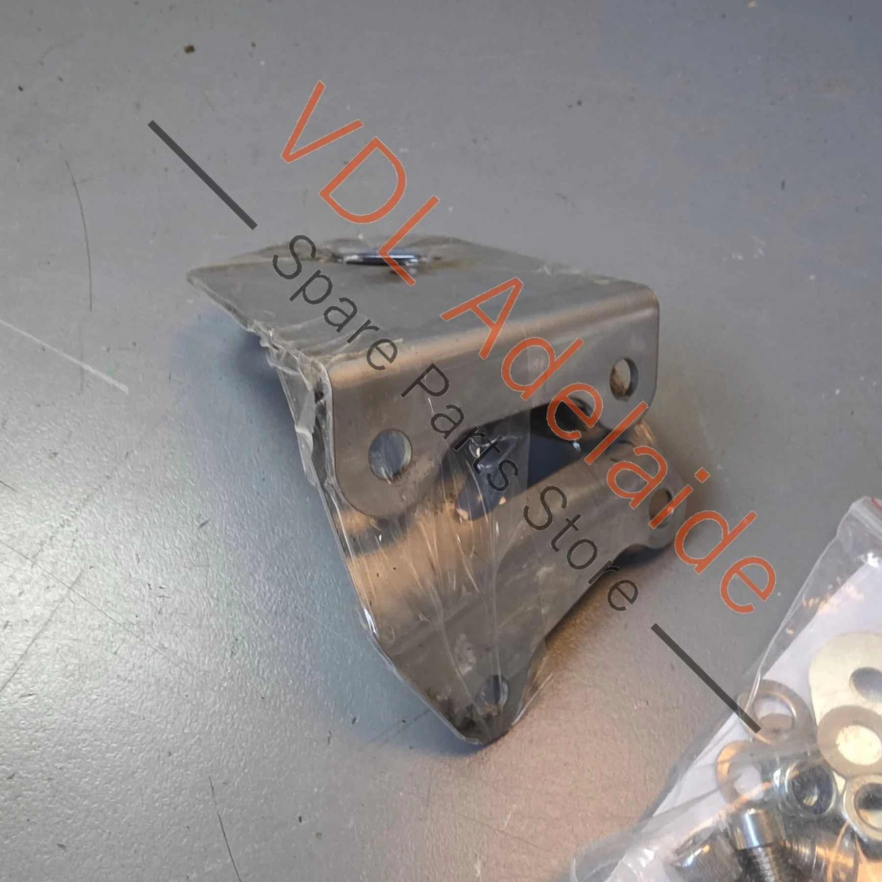 Datsun 510 1600 Datsport Steering Box Brace Bracket for RHD Aftermarket - Image 4