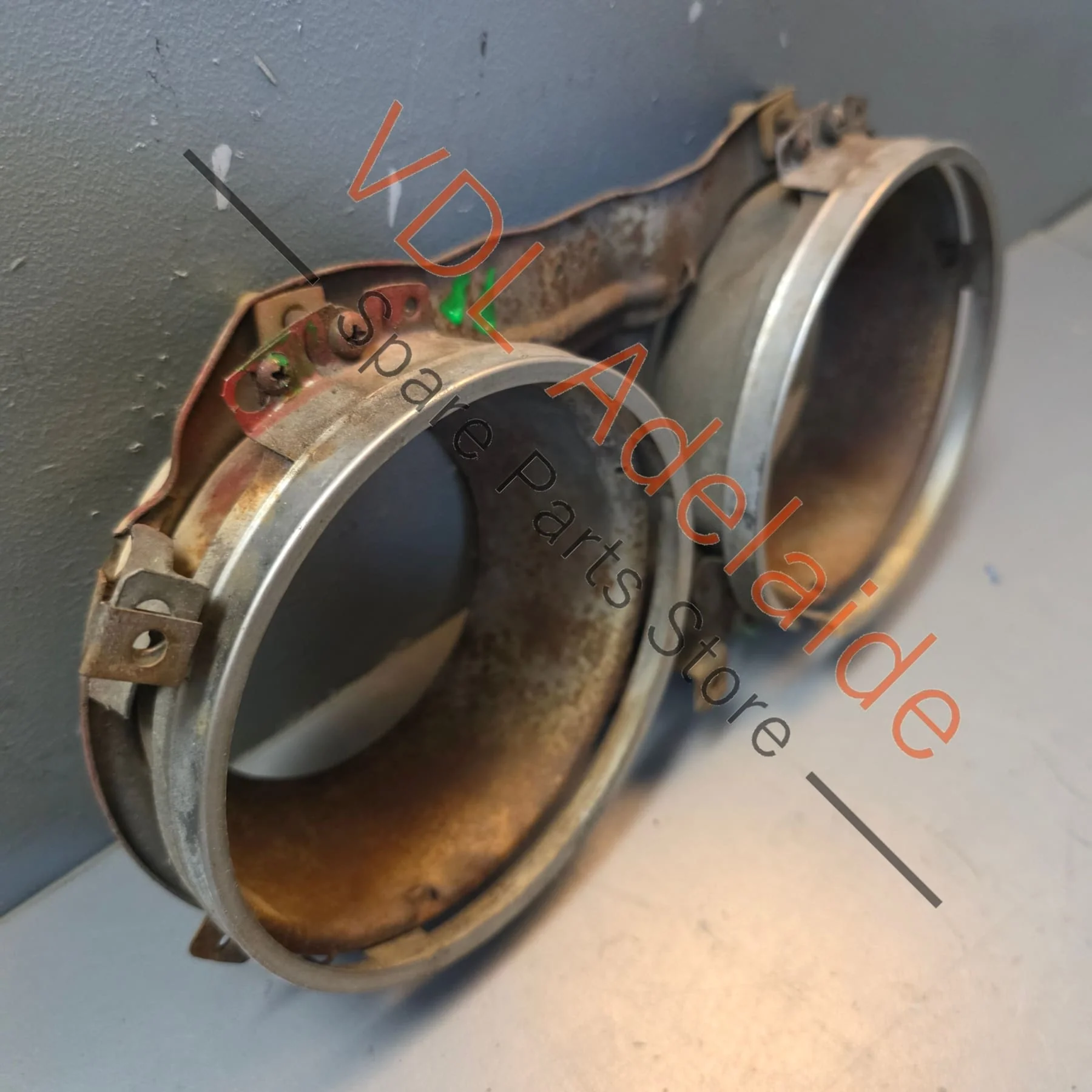 Datsun 1600 510 Front Right Headlight Retaining Frame - Image 4