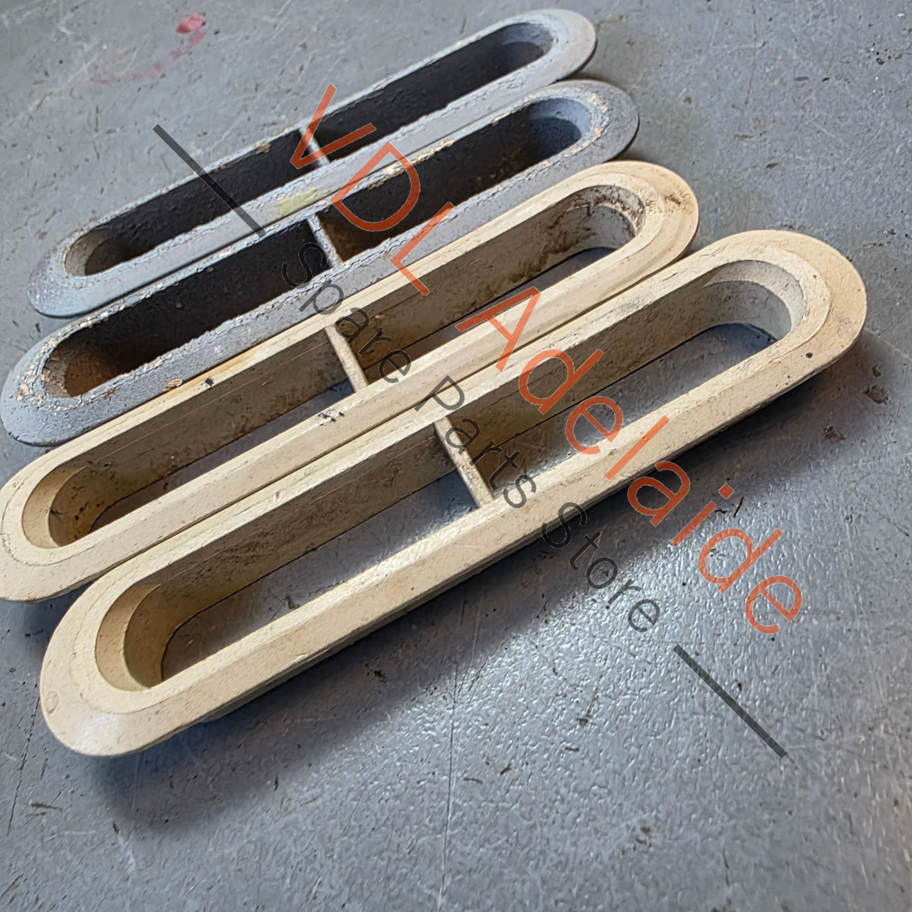 Datsun 1600 510 Rear Interior Pillar Vent Trim Set 73960-21000 Original #02 - Image 3
