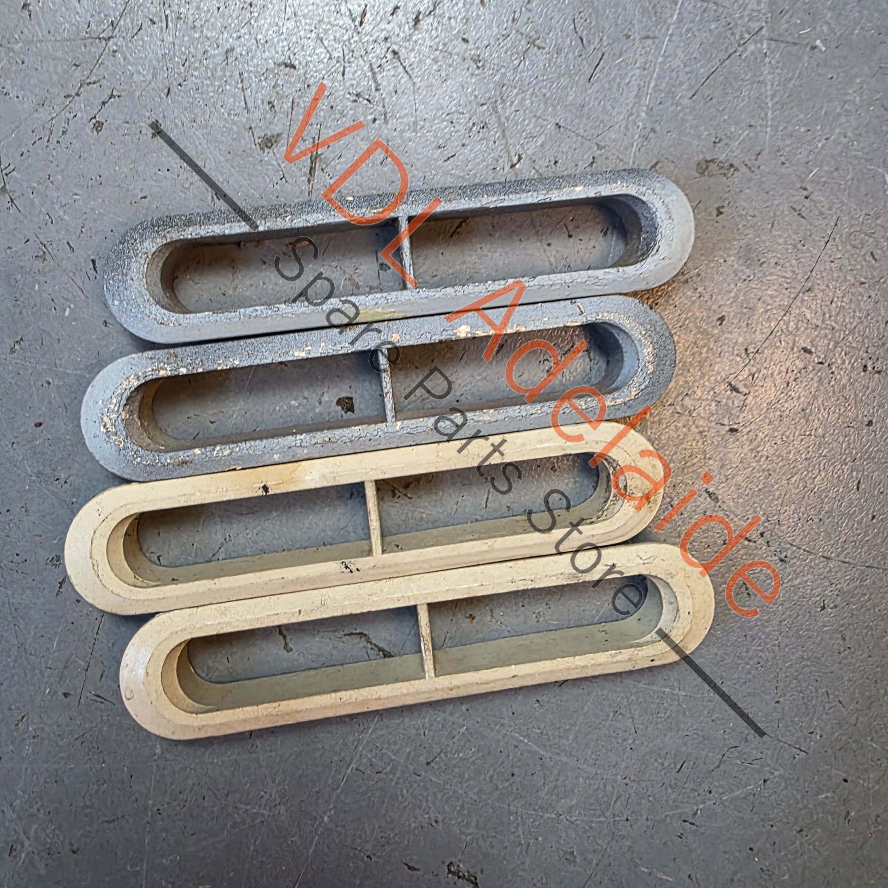 Datsun 1600 510 Rear Interior Pillar Vent Trim Set 73960-21000 Original #02 - Image 4