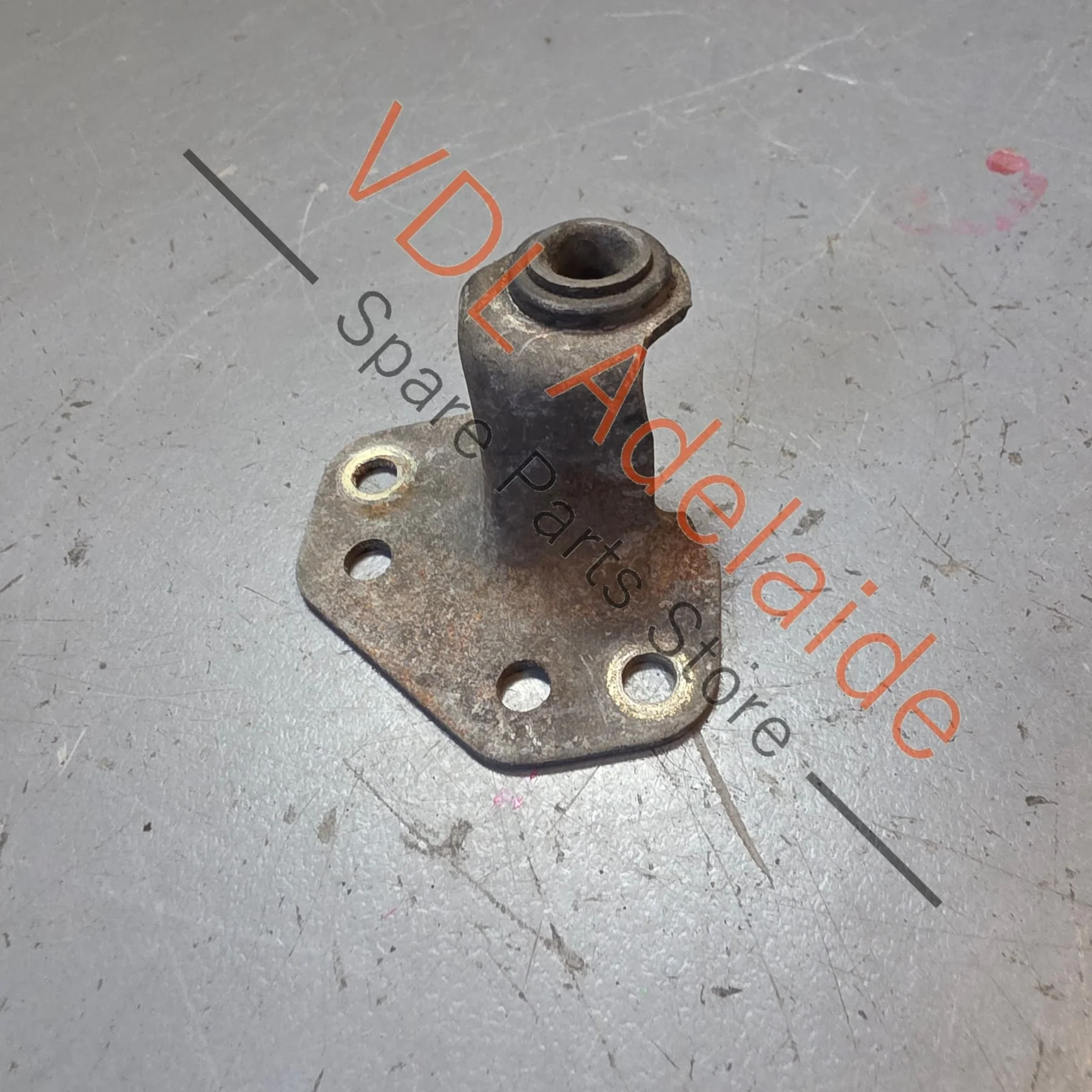 Datsun 1600 510 Throttle Linkage Bracket #01 - Image 2
