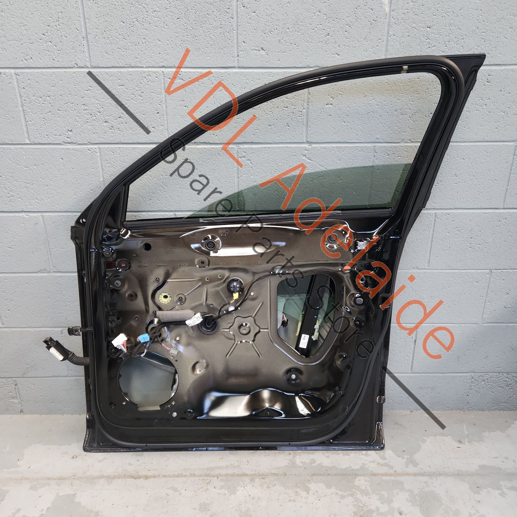 Audi Q3 RSQ3 Front Right Door Shell Panel
83A831052D 0E0E Mythosschwarz Metallic Glass 83A845202 - Image 8
