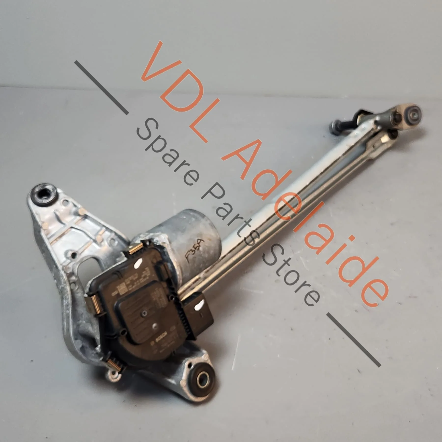 Audi A3 RSQ3 Front Windscreen Wiper Motor w Linkage for RHD 83C955023A 83C955023C 83C955119