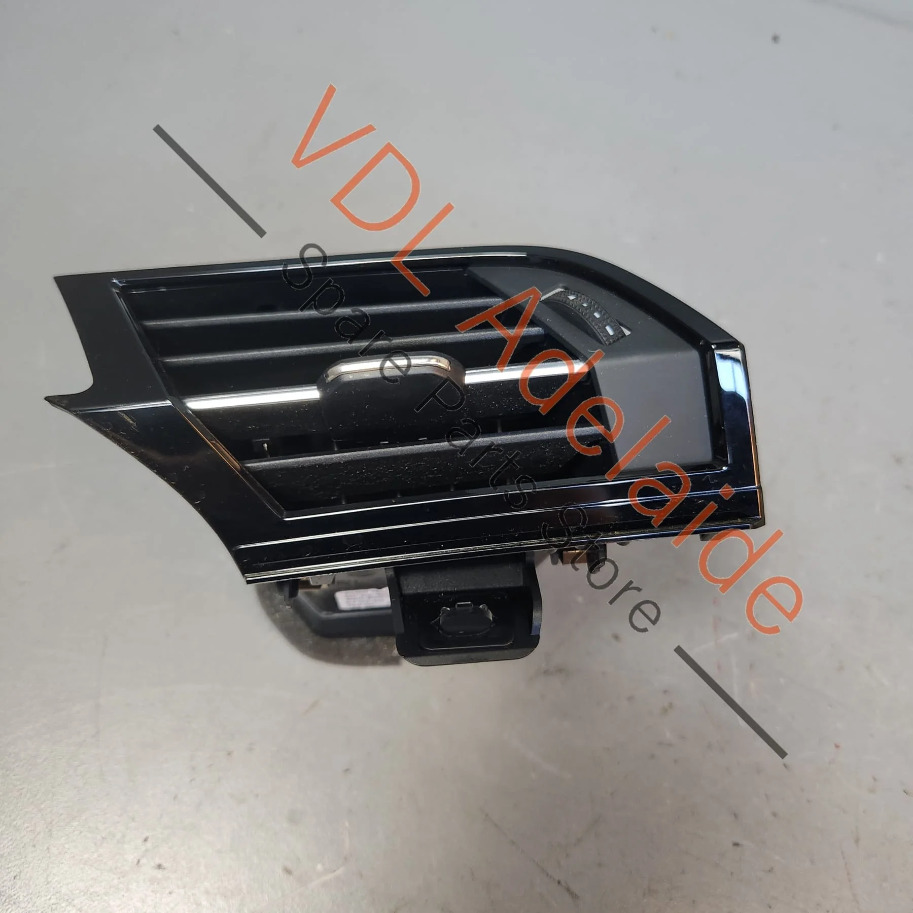 Audi Q3 RSQ3 F3 Drivers Side RHS Air Vent Interior 83C820902 6PS