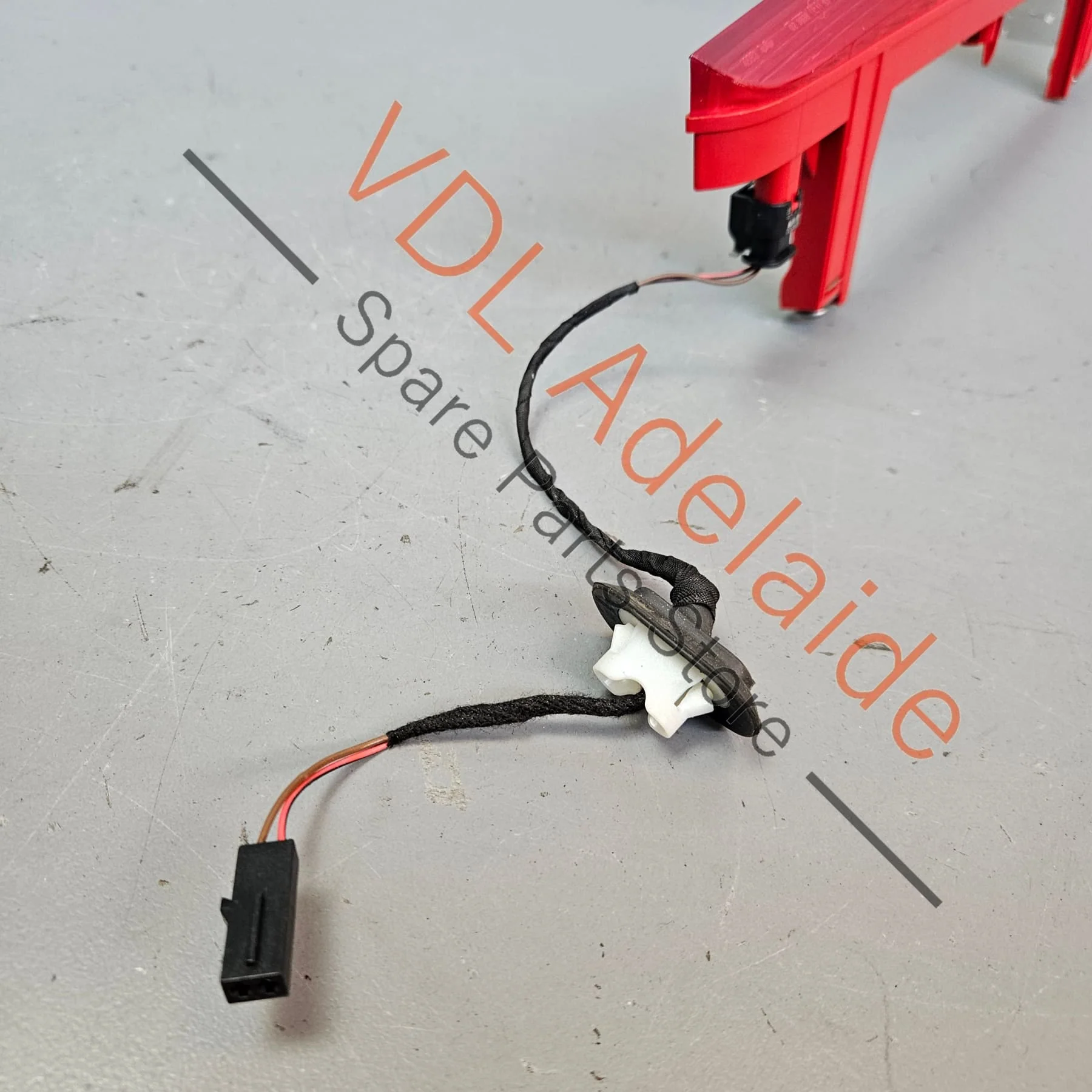Audi A4 B9 Q7 4M Third Stop Brake Light High Level Middle LED 4M0945097 - Image 5