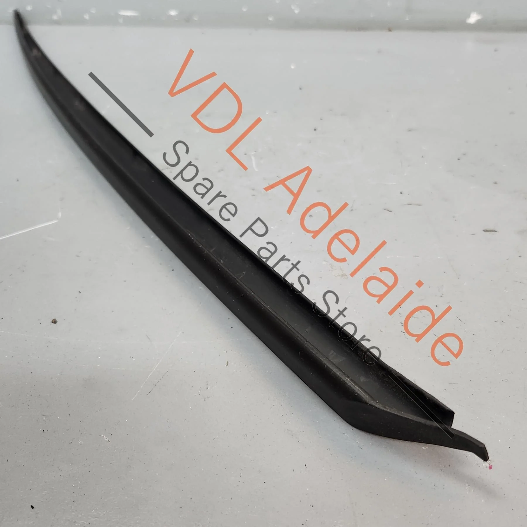 Audi A4 S4 RS4 Front Windscreen Water Deflector Strip Rubber Molding Left 8W0854327C  9B9