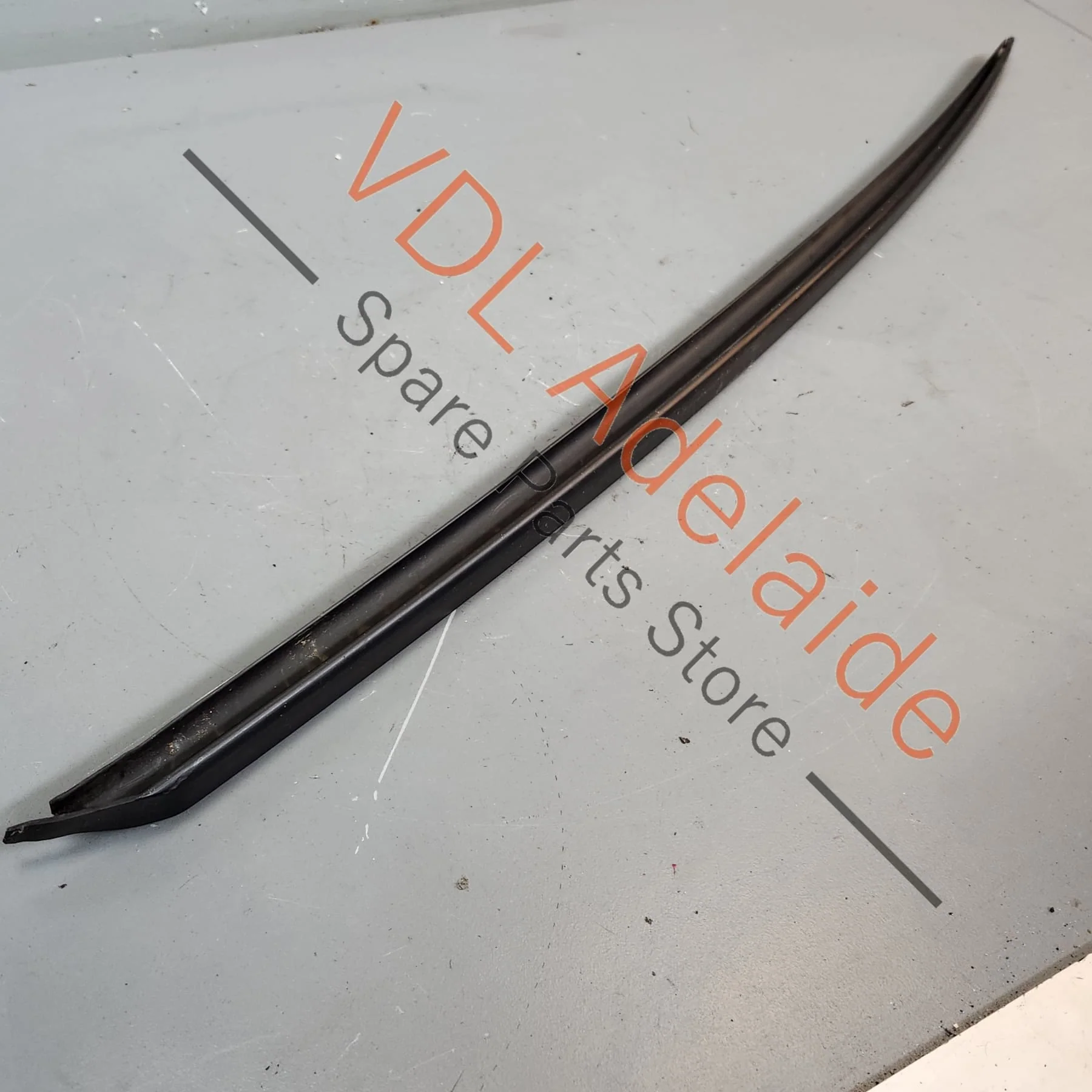 Audi A4 S4 RS4 Front Windscreen Water Deflector Strip Rubber Molding Left 8W0854327C  9B9 - Image 5