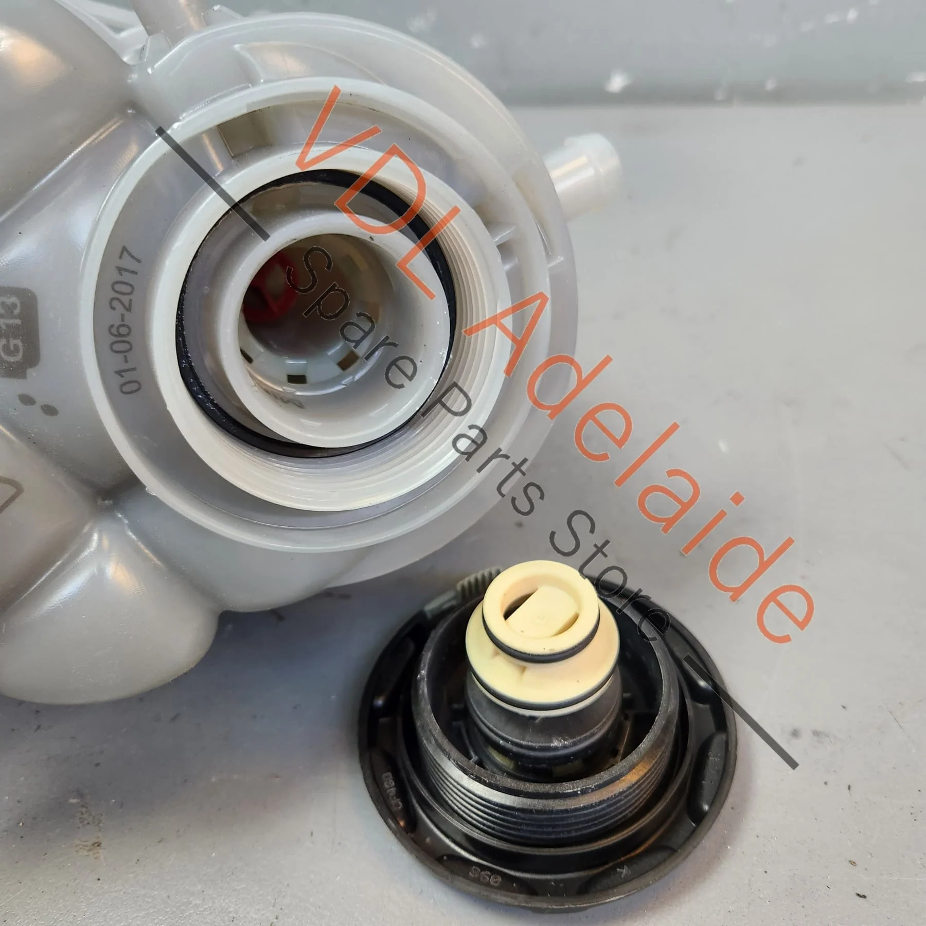 Audi A4 S4 Radiator Coolant Reservoir Tank w 1.6 BAR Cap 4M0121321K 8W2121405J - Image 7