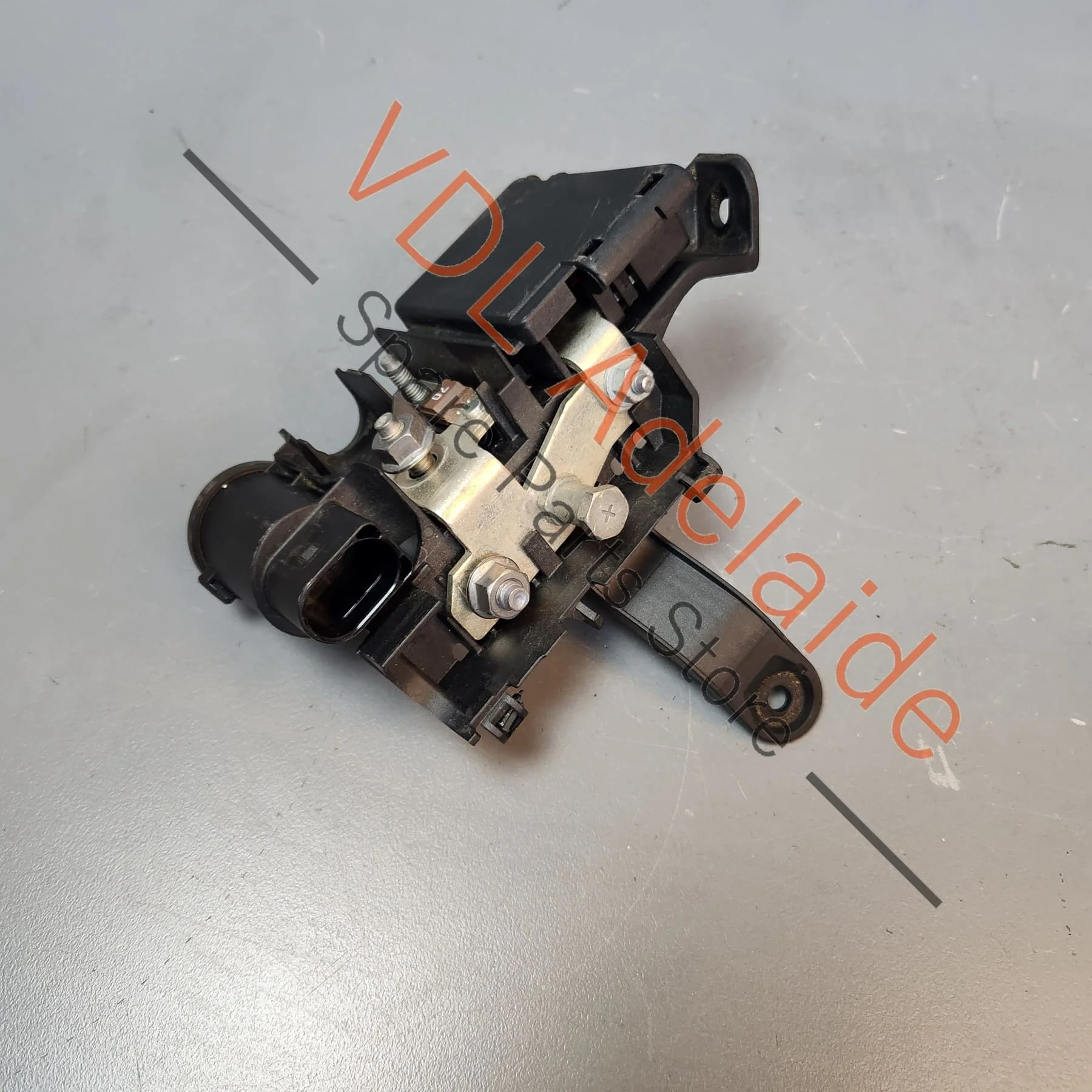 Audi Battery Distribution Fuse Board with Supression Condenser 8W0941823E - Image 5