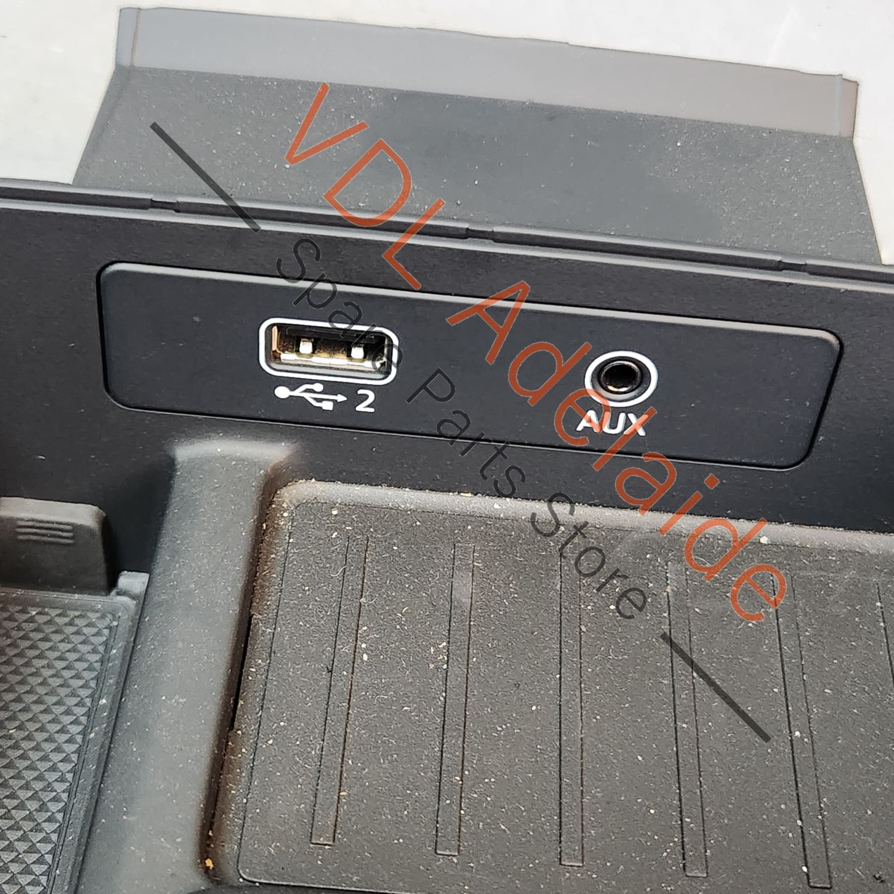 Audi RS5 F5 B9 Wireless Phone Charger in Centre Console 8W0864981D 8W0035708 - Image 3