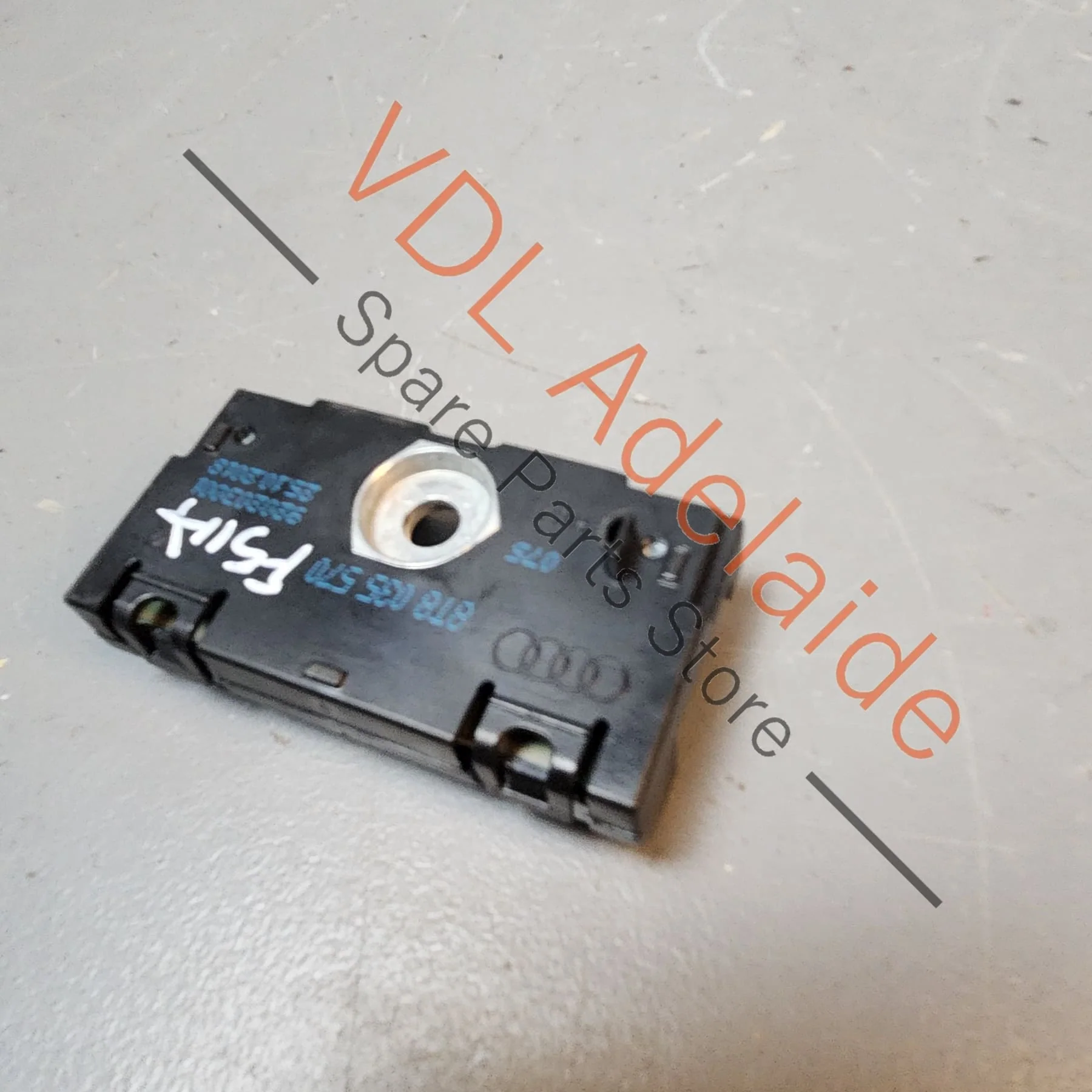 Audi Antenna Noise Disturbance Suppressor 8T8035570 - Image 4