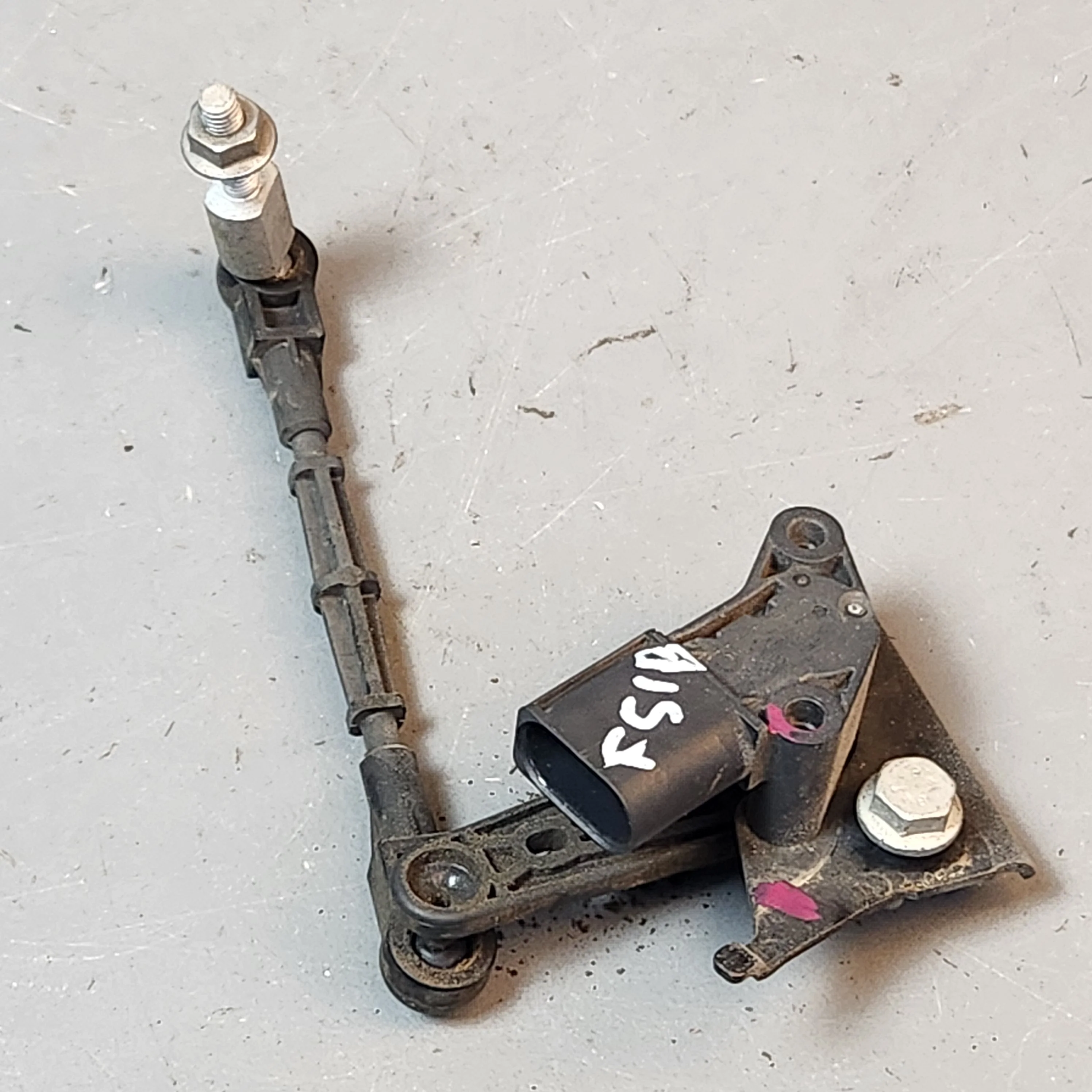 Audi A4 B9 A5 F5 Rear Left Suspension Level Sensor 8W0941309E
