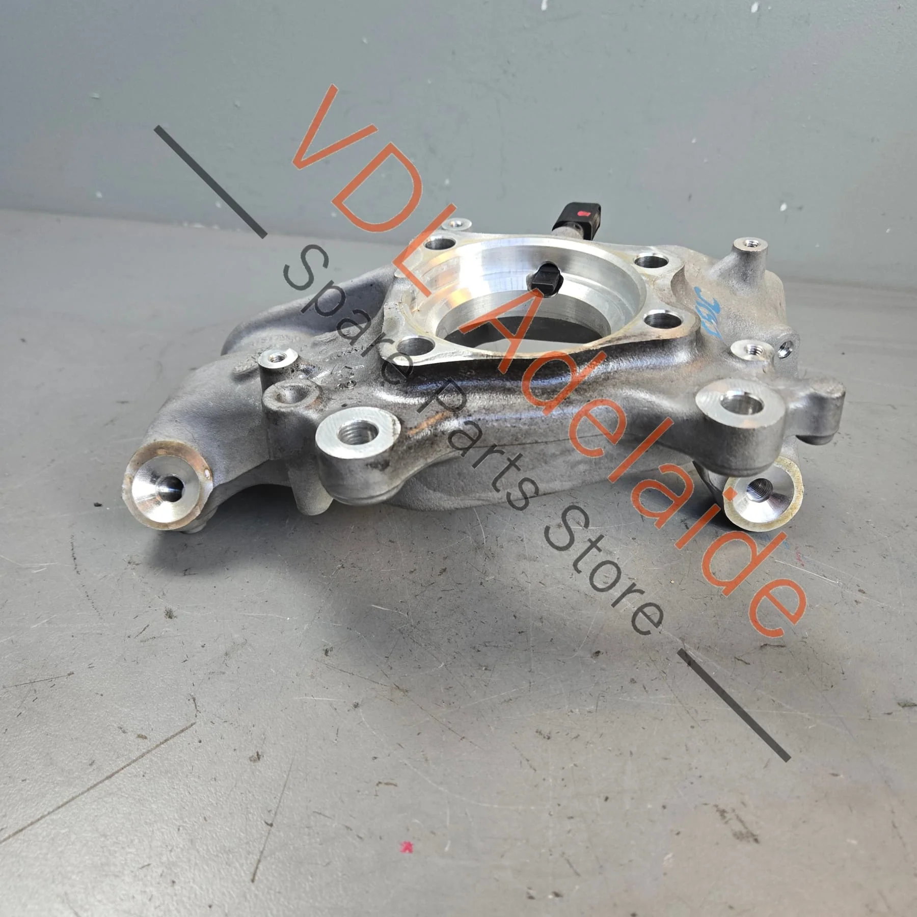 Audi A4 A5 RS5 RS4 Rear Right Wheel Hub Knuckle Bearing Housing 8W0505432Q 8W0505460D - Image 2