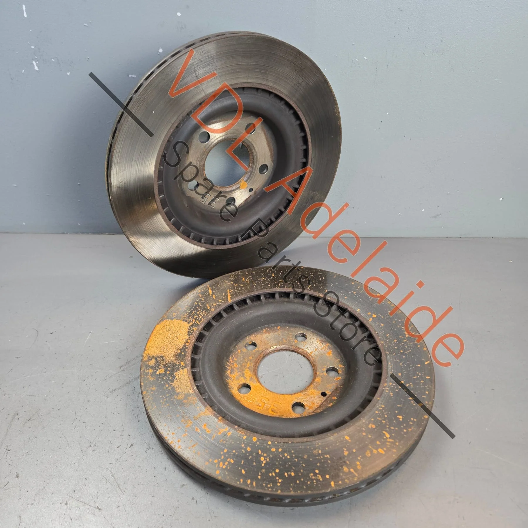 Audi S5 S4 B9 Rear Brake Disc Rotor Set 330x22mm 8W0615601K 80% remaining life - Image 2