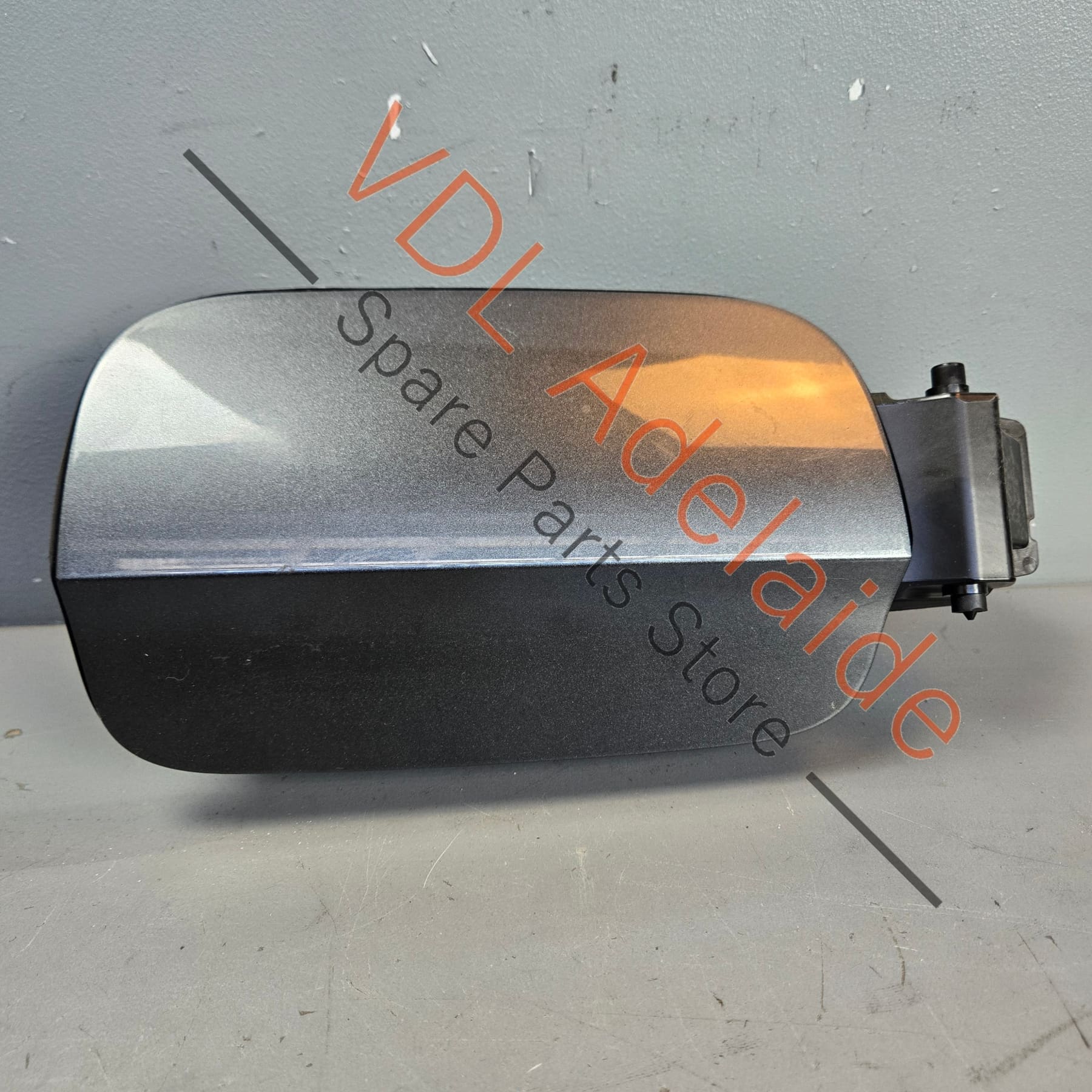 Audi A5 S5 B9 Coupe Fuel Filler Door Lid Cap 8W6809907 8W6809906 Daytona Grey Pearl LZ7S/6Y/Z7S