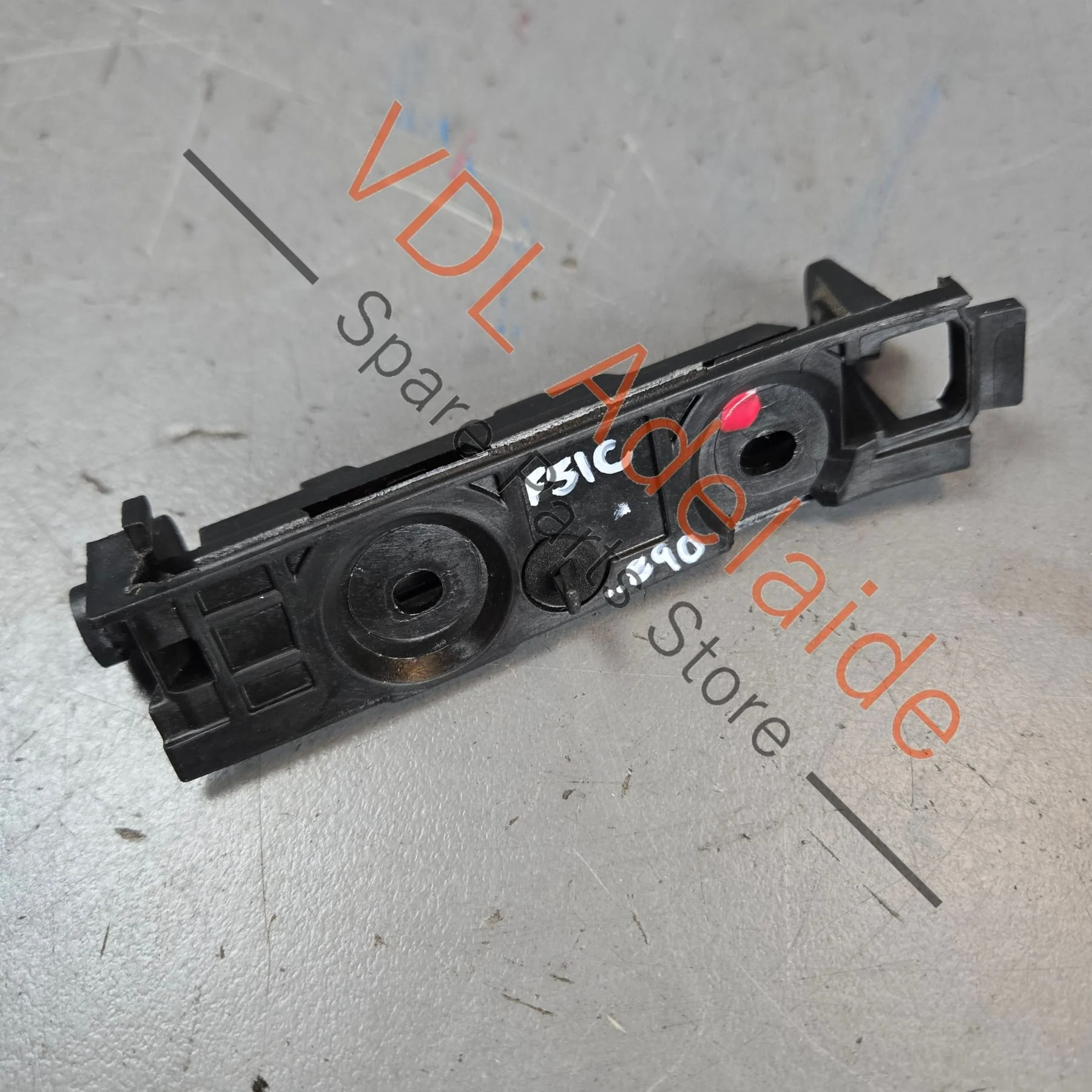 Audi A5 S5 A5 B9 Right Side Rear Bumper Retaining Bracket 8W6807890 - Image 3