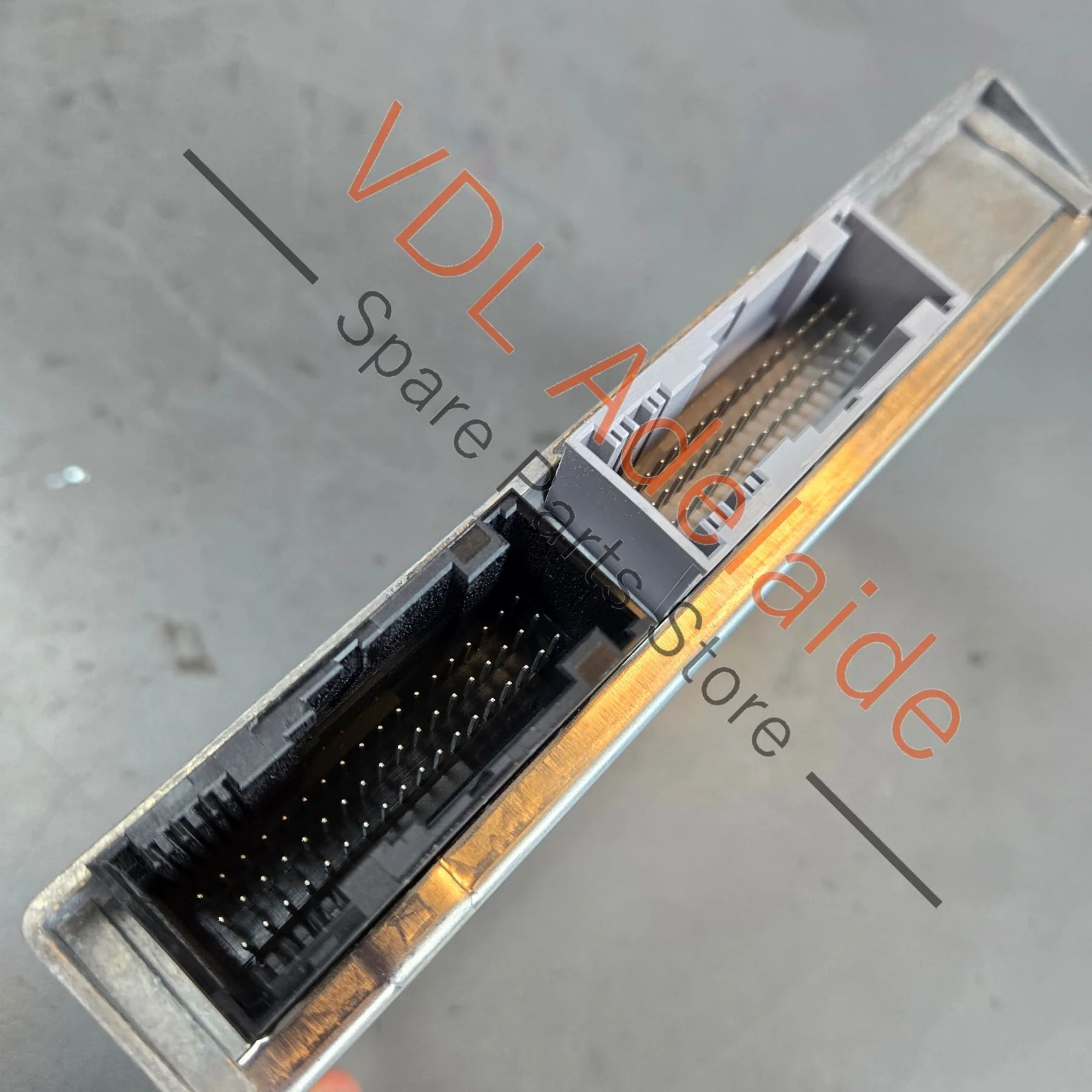 Audi Gateway GW 3.1 Mid Control Module 80C907468J - Image 4