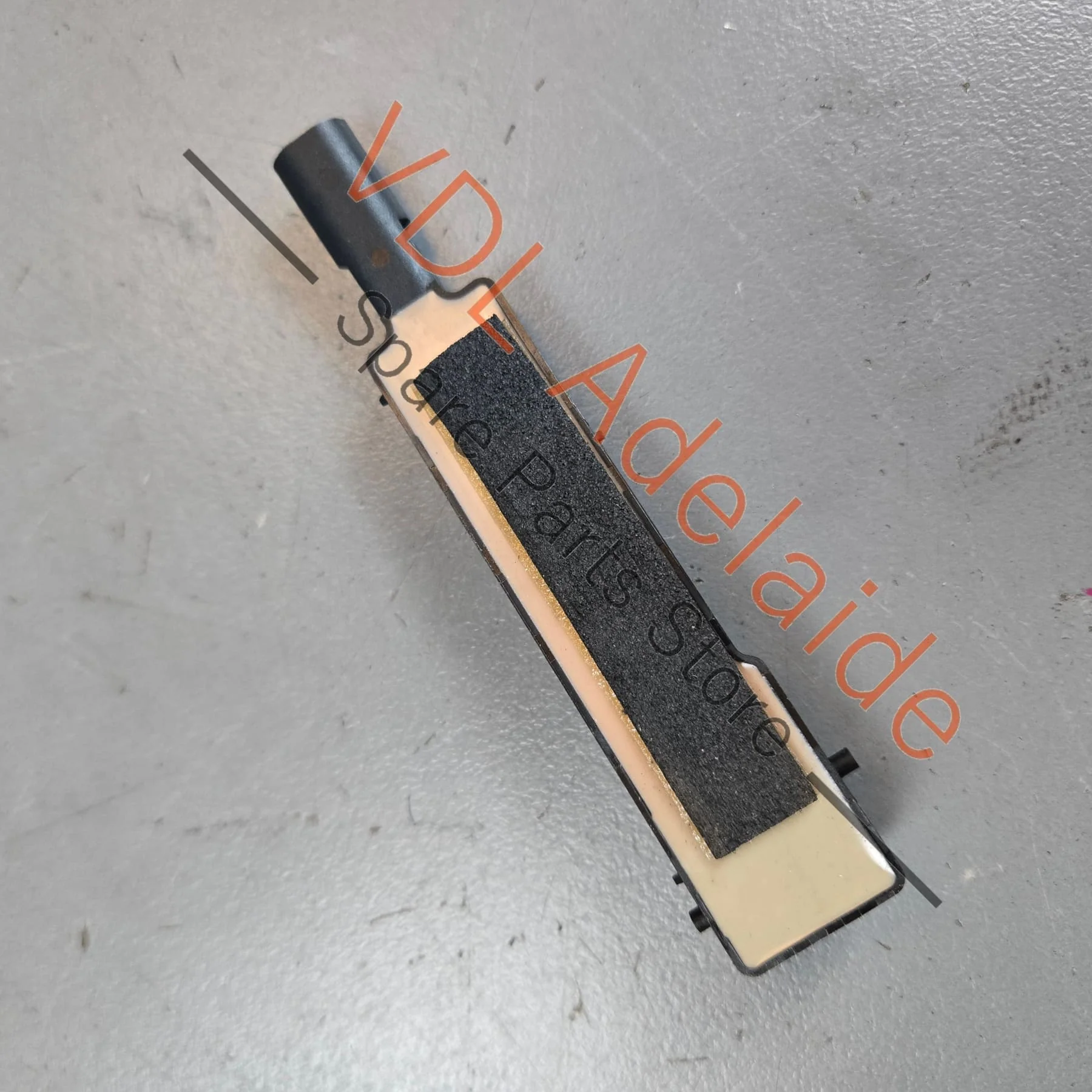 Audi A4 A5 Q5 Door Handle Sensor for Keyless Entry Left 8W0927753 - Image 4