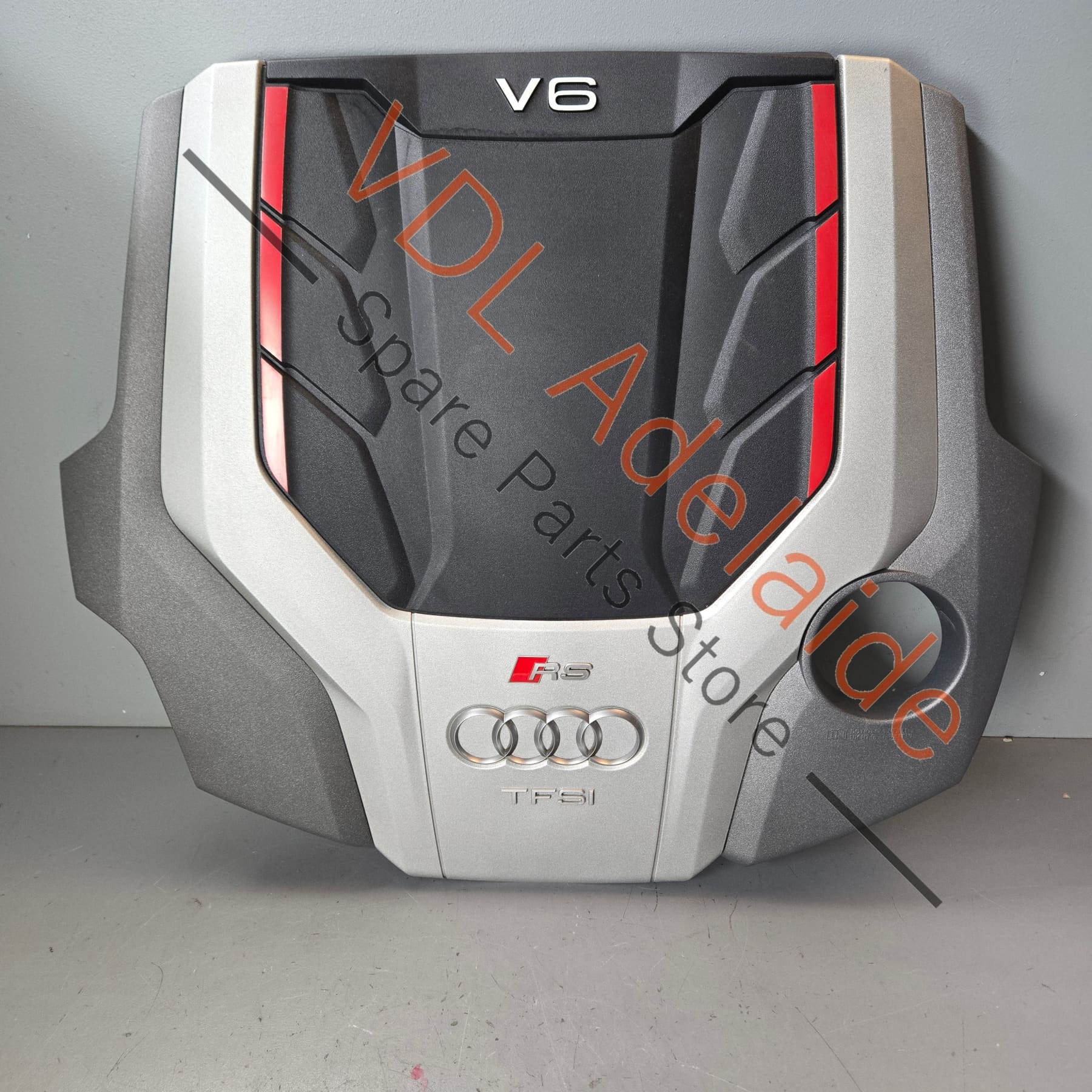Audi RS4 RS5 B9 F5 2.9L V6 Engine Cover 06M103925H 06M103925AA