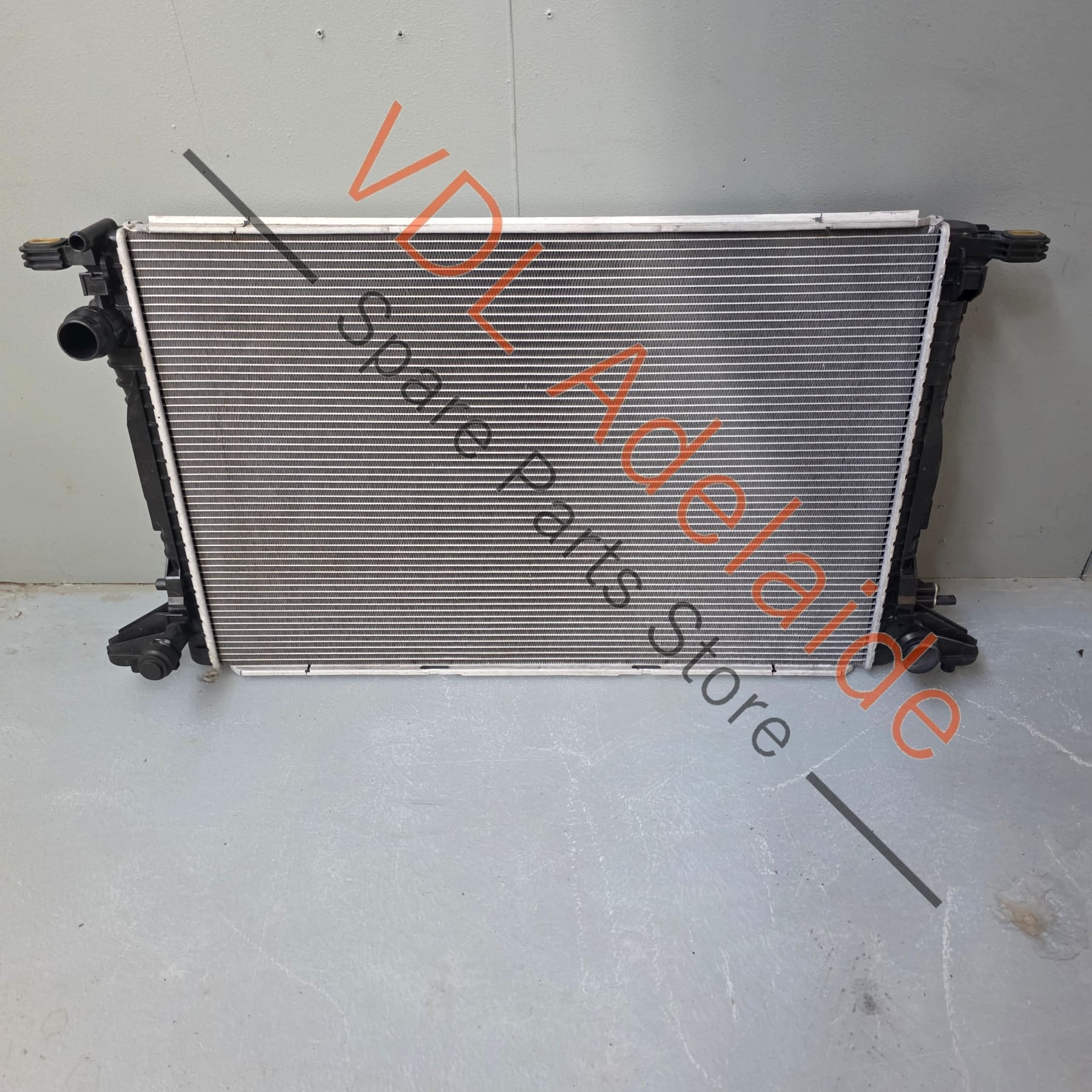Audi A8 RS5 S4 S5 S6 S7 Radiator 8W0121251H