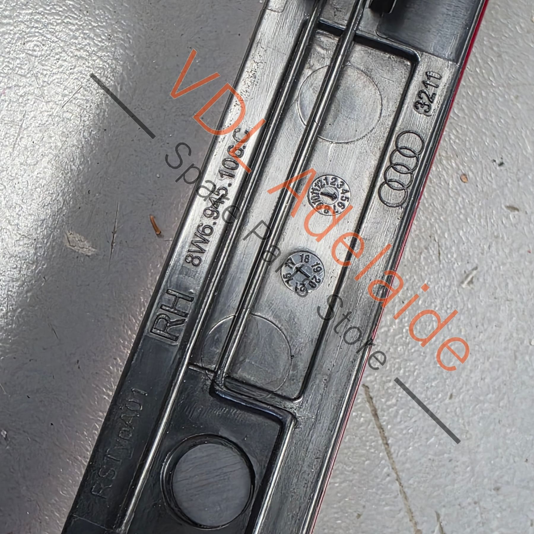 Audi RS5 F5 B9 A5 S5 Rear Right Outer Reflector 8W6945106C - Image 2
