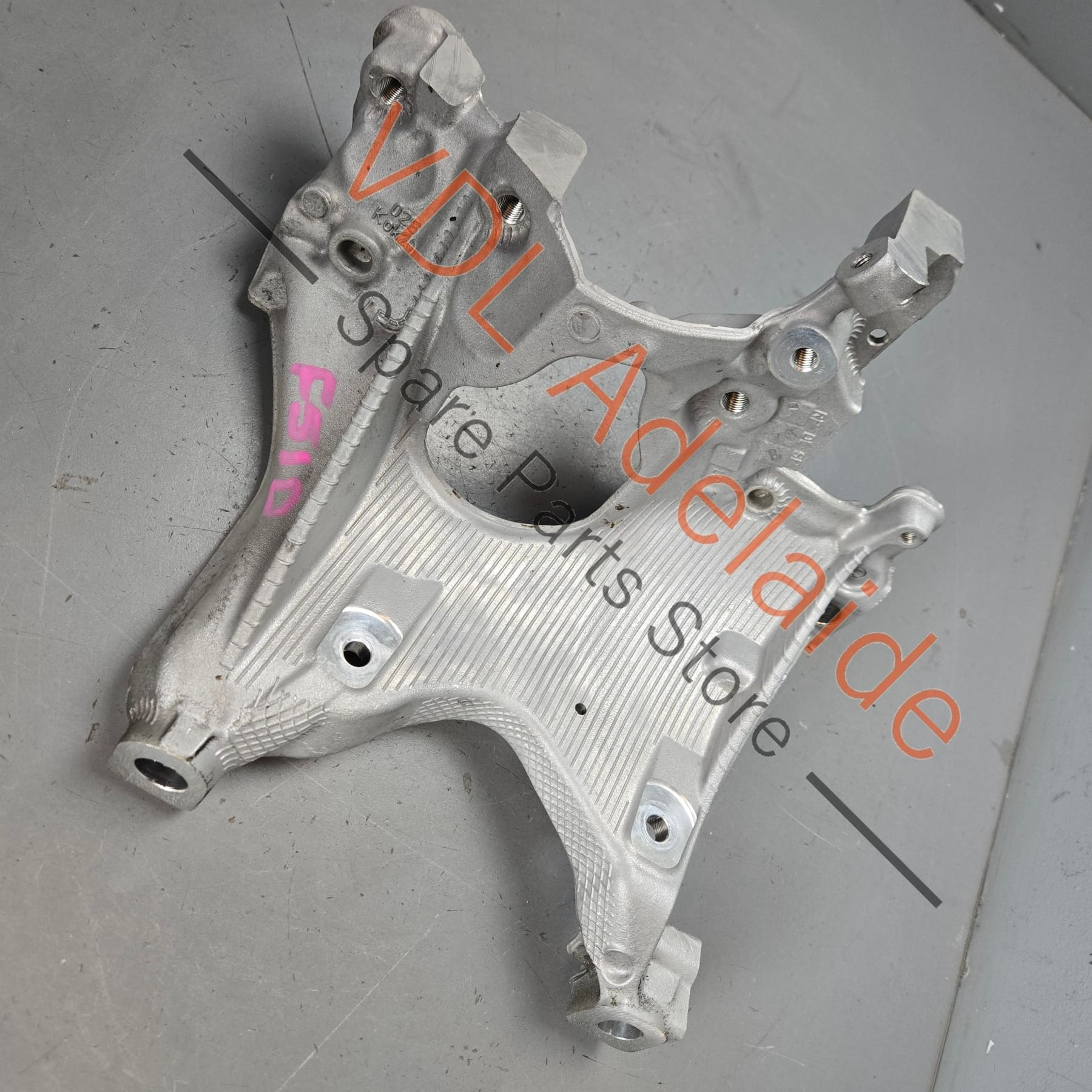 Audi A4 A5 Right Engine Mounting Bracket Subframe 8W0399296E - Image 3