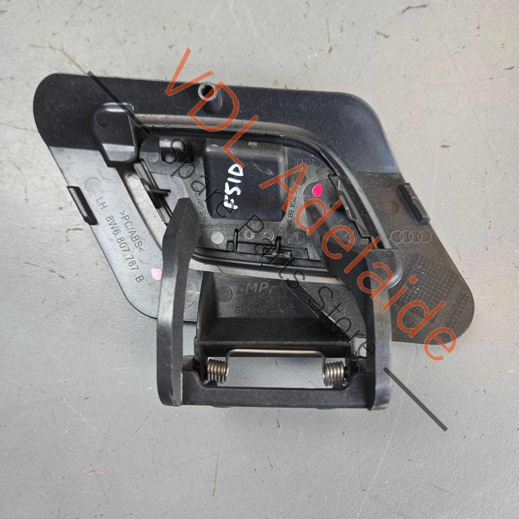 Audi RS4 RS5 Front Bumper Headlight Washer Cover and mounting bracket assembly Left 8W6807787B 8W6955275B - Image 5