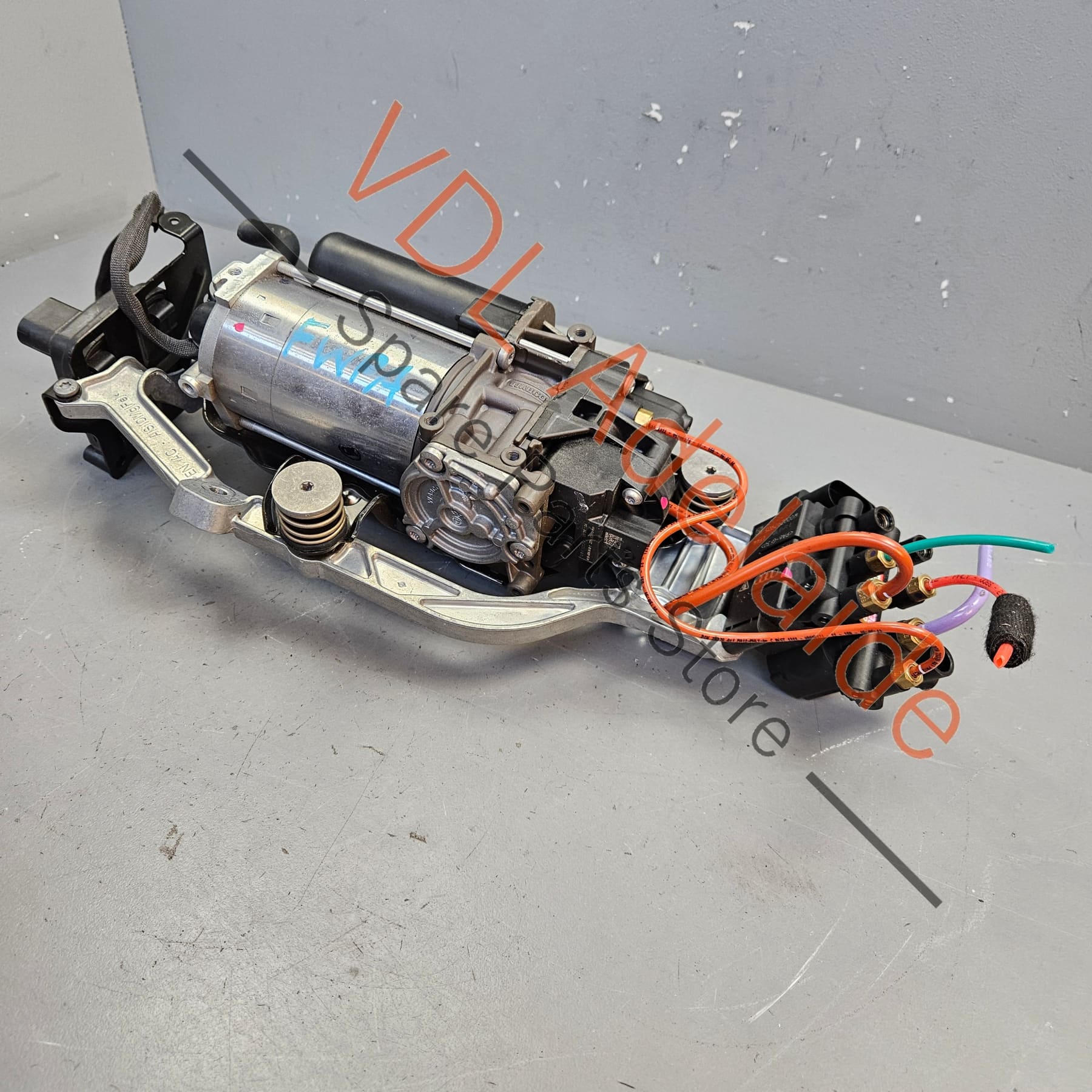 Audi e-Tron Porsche Taycan Air Suspension Pump & Valve Block Controller 9J1616006D 4M0907778 - Image 3