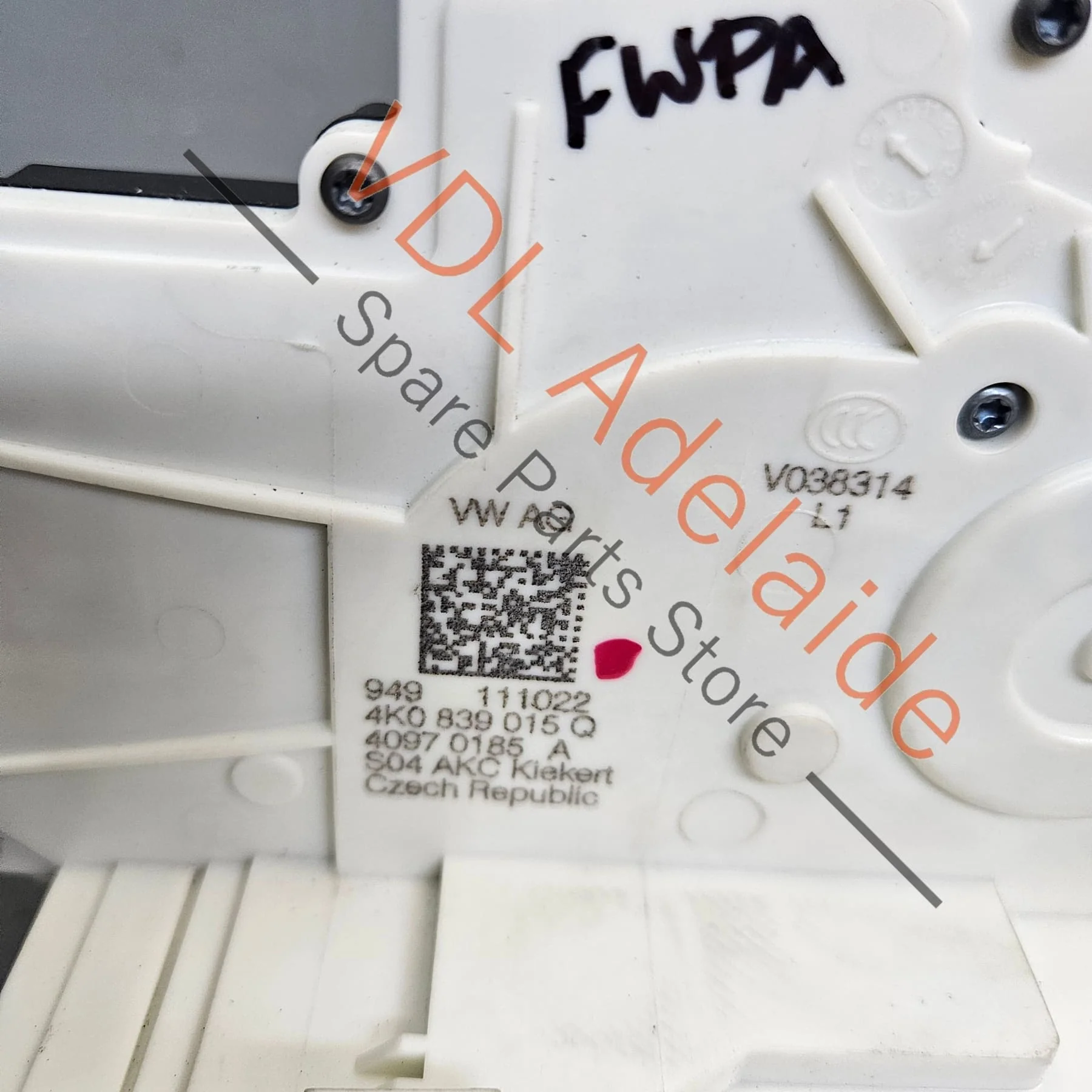 Audi Left Rear Door Lock Module 4K0839015Q - Image 3