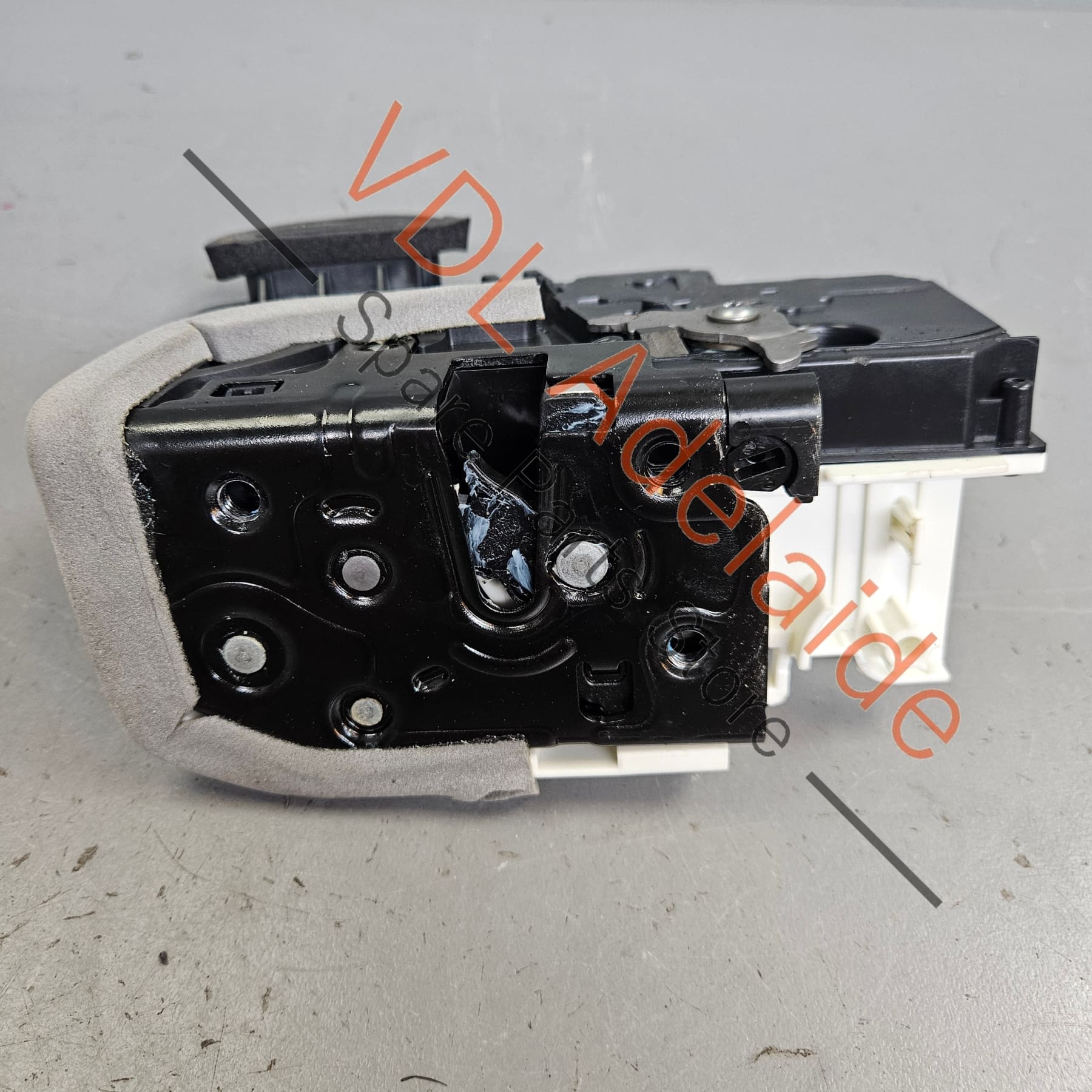 Audi Left Rear Door Lock Module 4K0839015Q - Image 5