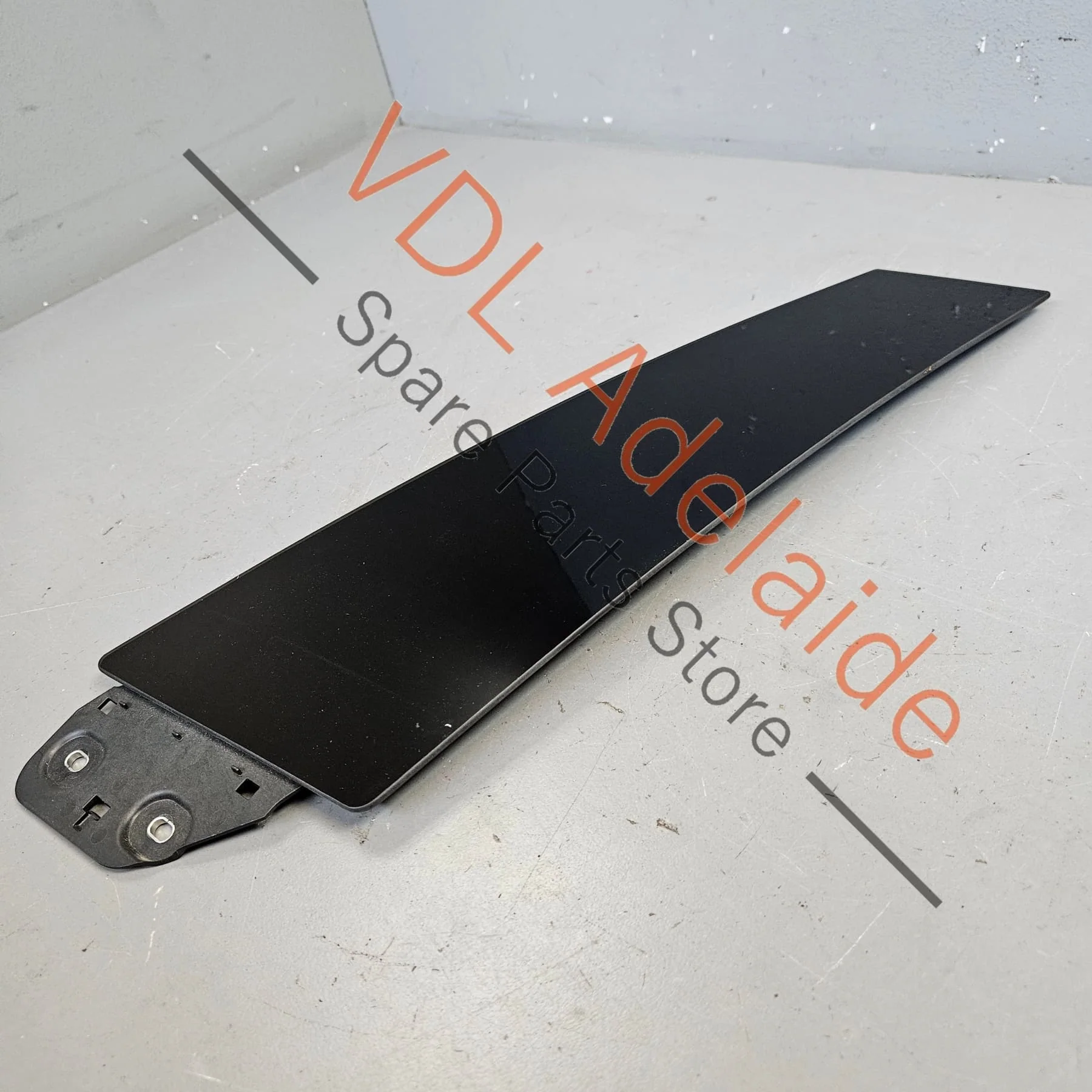 Audi e-Tron GT Left Side B-Pillar Gloss Black Trim Moulding 9J1845031A - Image 3