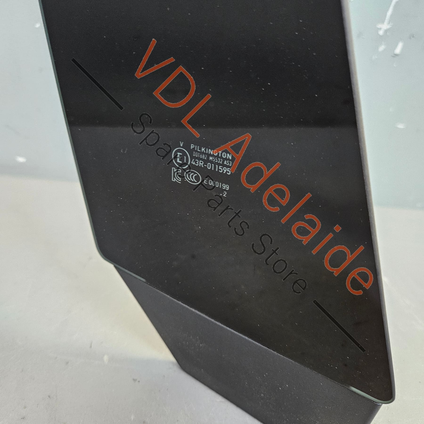 Audi e-Tron GT Right Side B-Pillar Gloss Black Trim Moulding 9J1845032A - Image 4