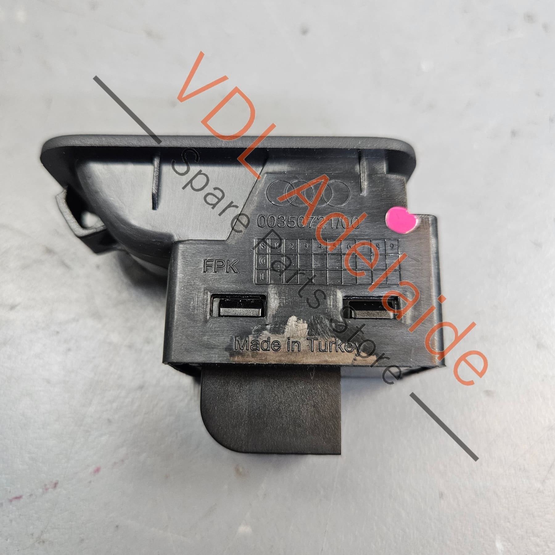 Genuine Audi e-Tron Boot Lock Open Switch Button 4K0959831 NV6 - Image 3