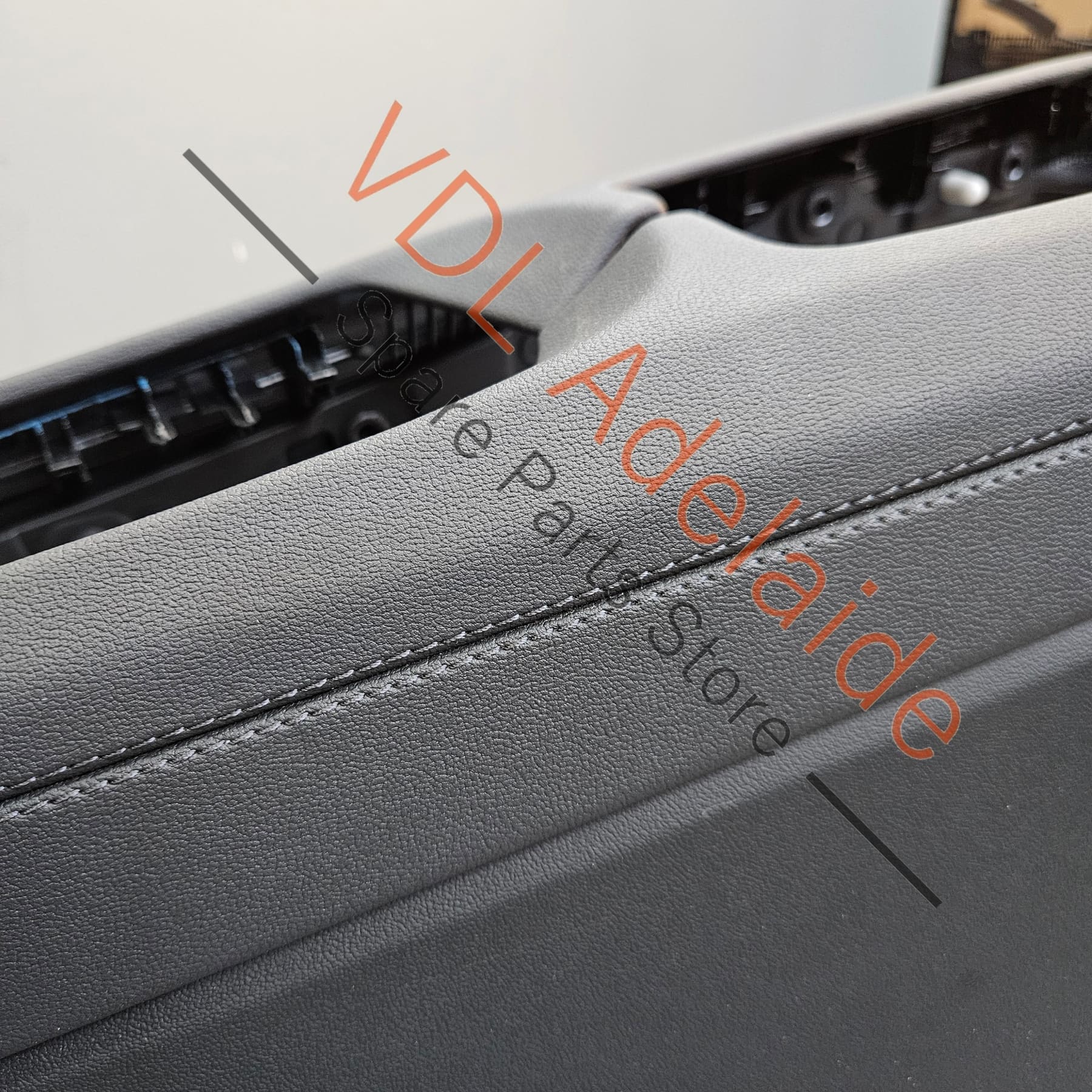 Pair of Audi e-Tron GT Interior Centre Console Leatherette Side Covers 4J3864039 38M 4J3864040 38M - Image 5
