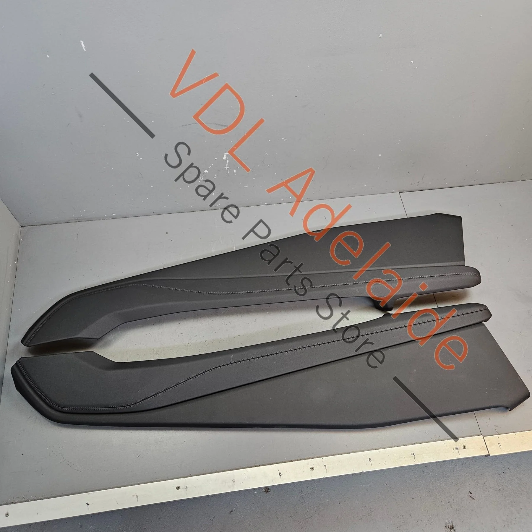 Pair of Audi e-Tron GT Interior Centre Console Leatherette Side Covers 4J3864039 38M 4J3864040 38M - Image 8