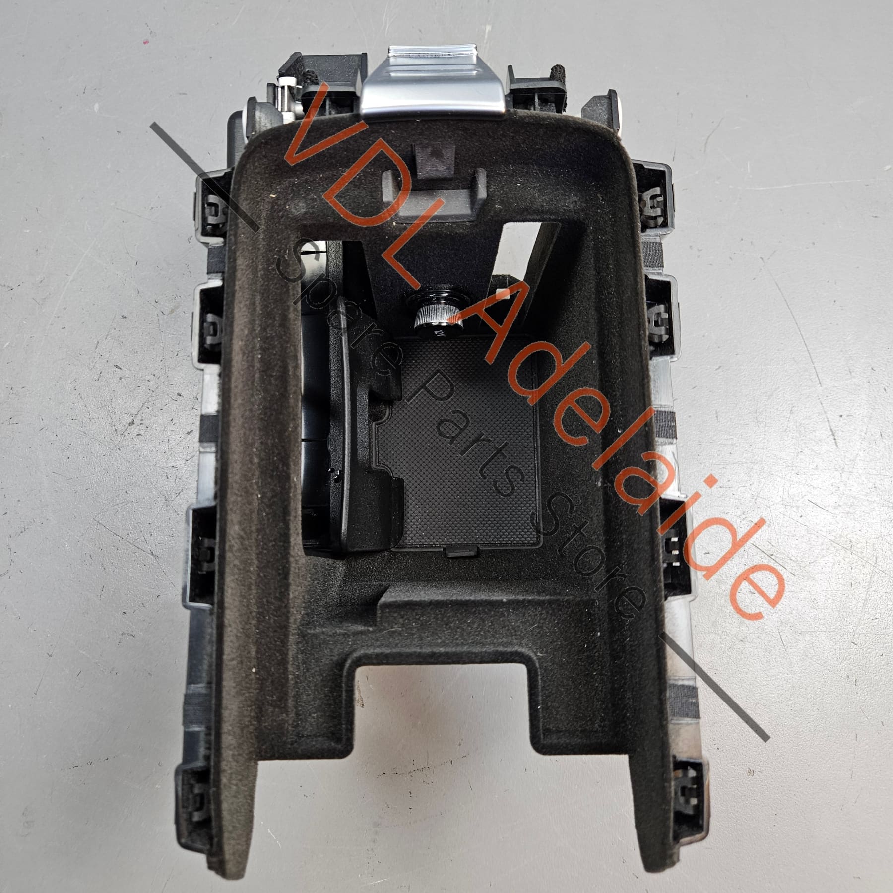 Audi e-Tron GT Centre Storage Compartment w Release Button 4J3863075 3Q7 under Arm Rest 4J3858021 4PK - Image 4