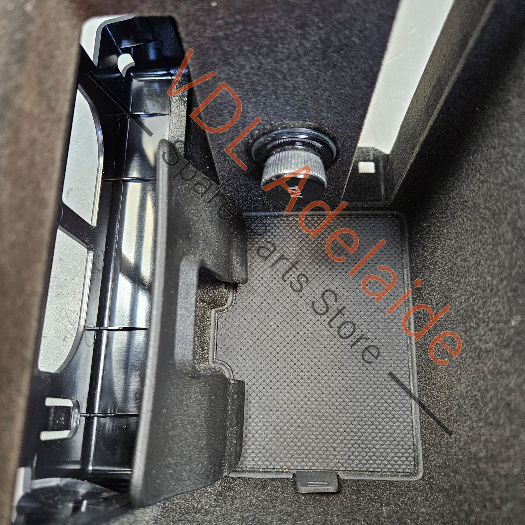 Audi e-Tron GT Centre Storage Compartment w Release Button 4J3863075 3Q7 under Arm Rest 4J3858021 4PK - Image 8