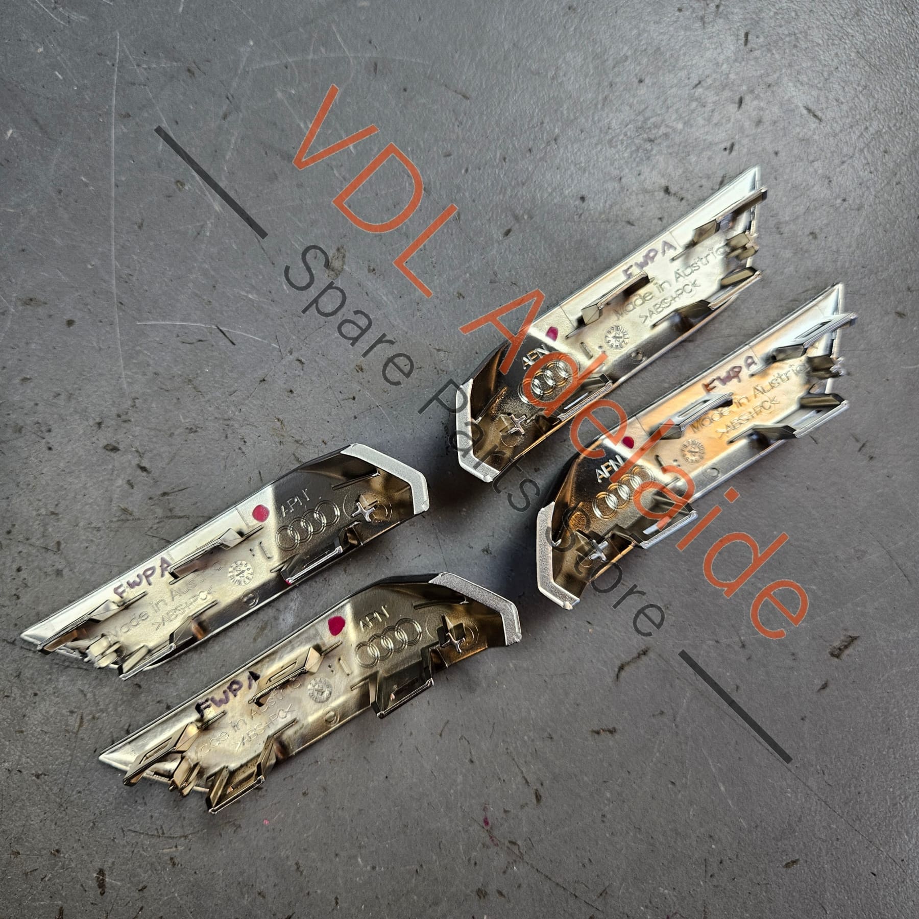 Audi e-Tron B&O Bang & Olufsen Door Trim Emblem set 4J3853679A 3Q7 4J3853680A 3Q7 - Image 3