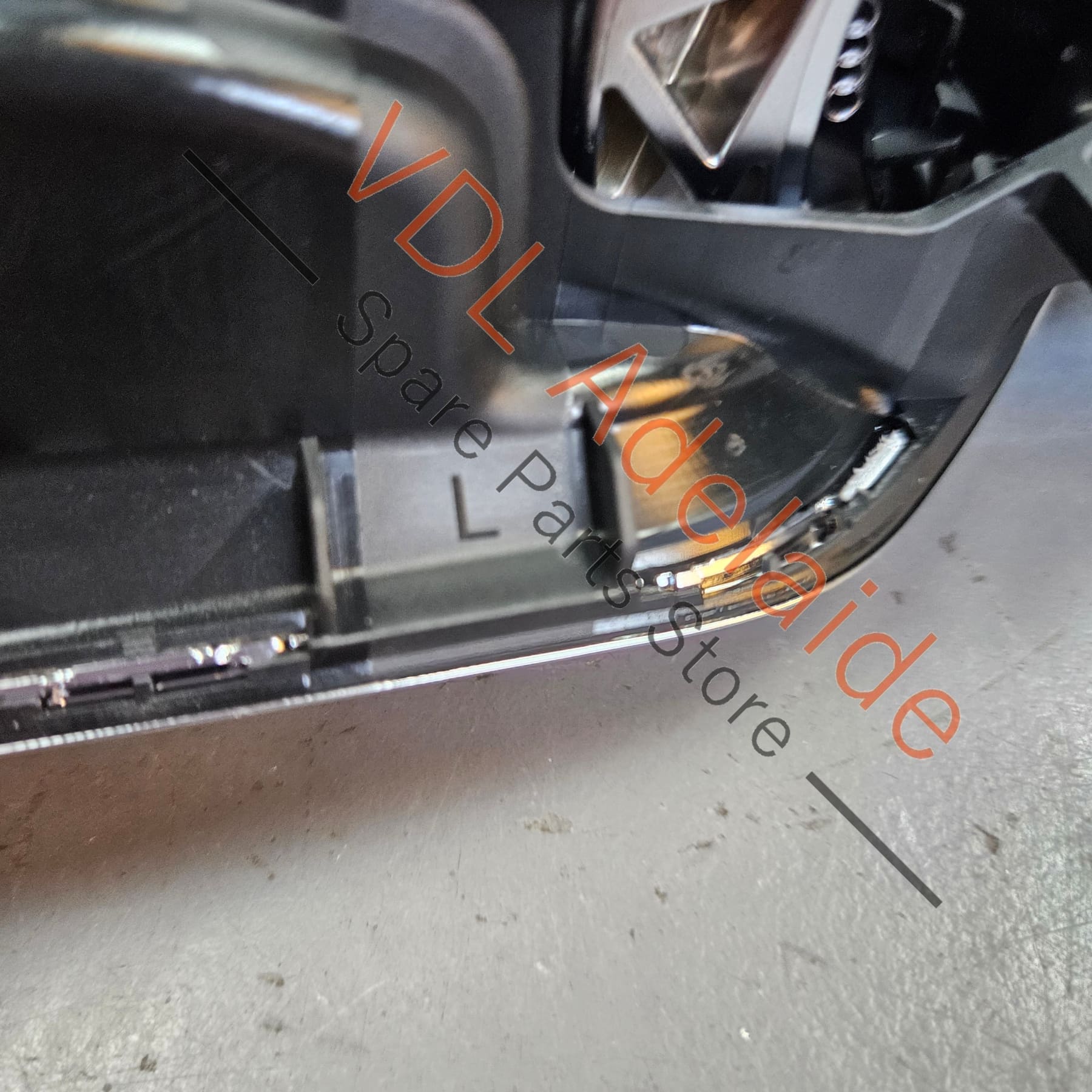Audi e-Tron Interior Door Handle Pull Left Rear 4KE839019D 4PK - Image 8