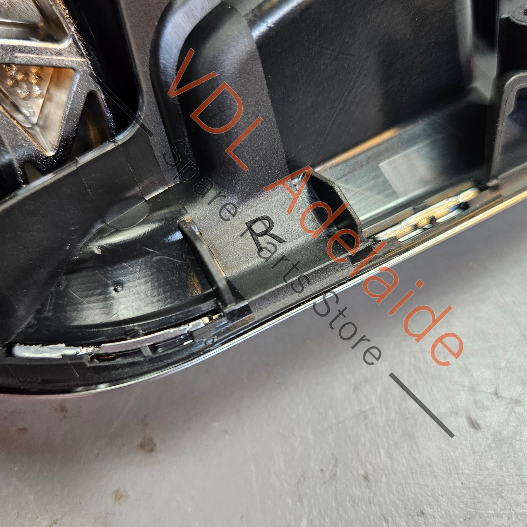 Audi e-Tron Interior Door Handle Pull Right Rear 4KE839020D 4PK - Image 7