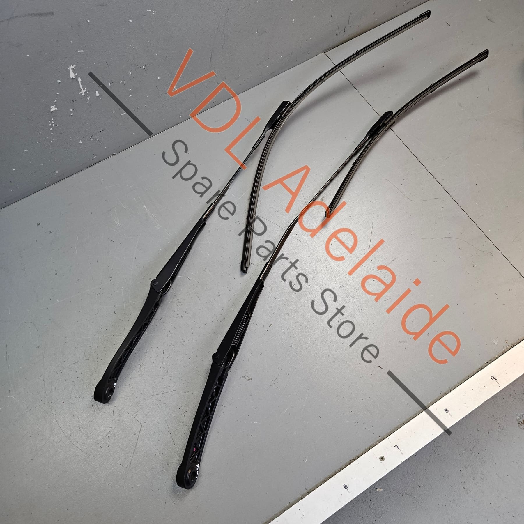 Audi e-Tron GT Windscreen Wiper Arm Set L&R for RHD models 9J1955409A 9J1955410A - Image 2