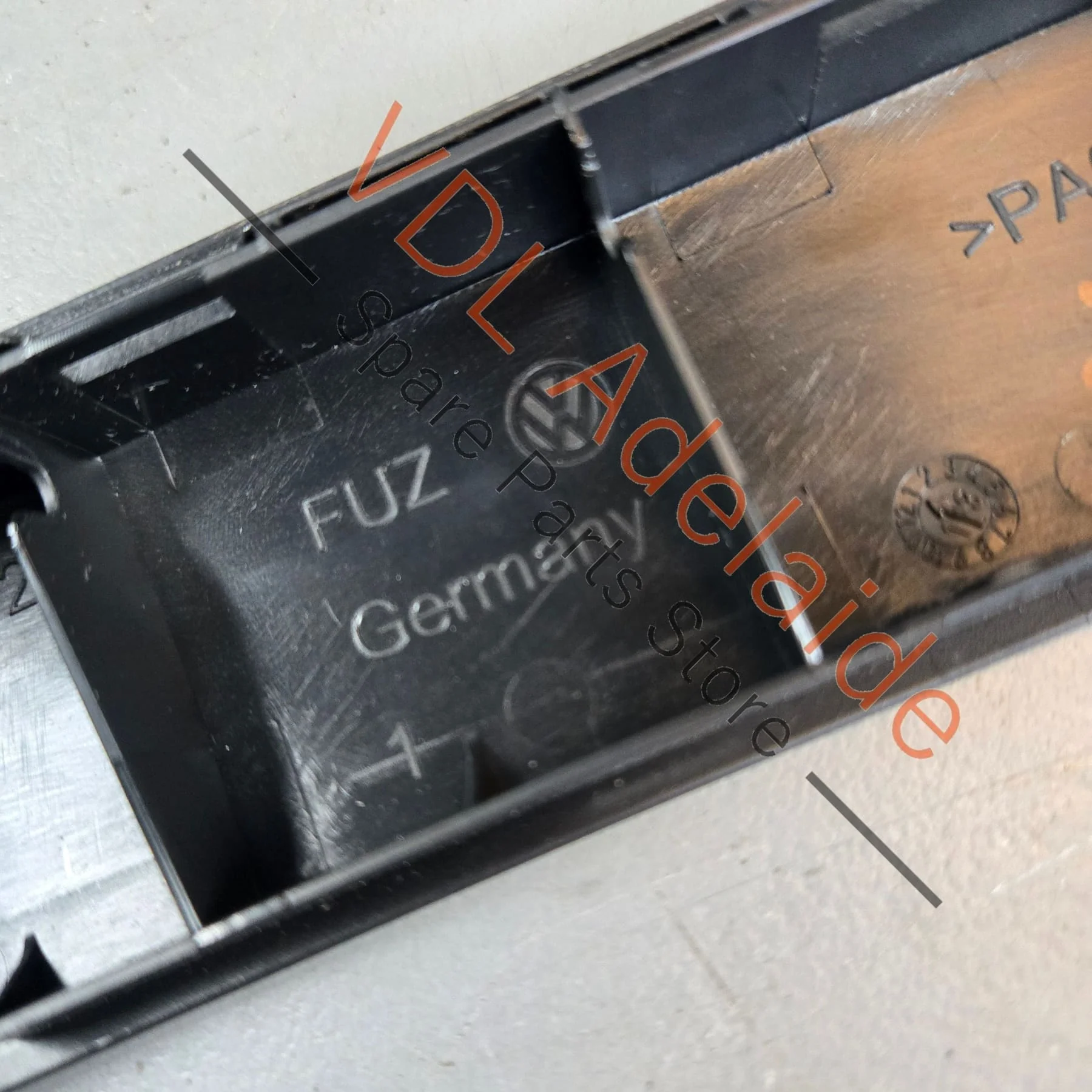 VW Polo Mk5 6R Interior Trim Door Handle Right Side Front 6R0867172M - Image 6